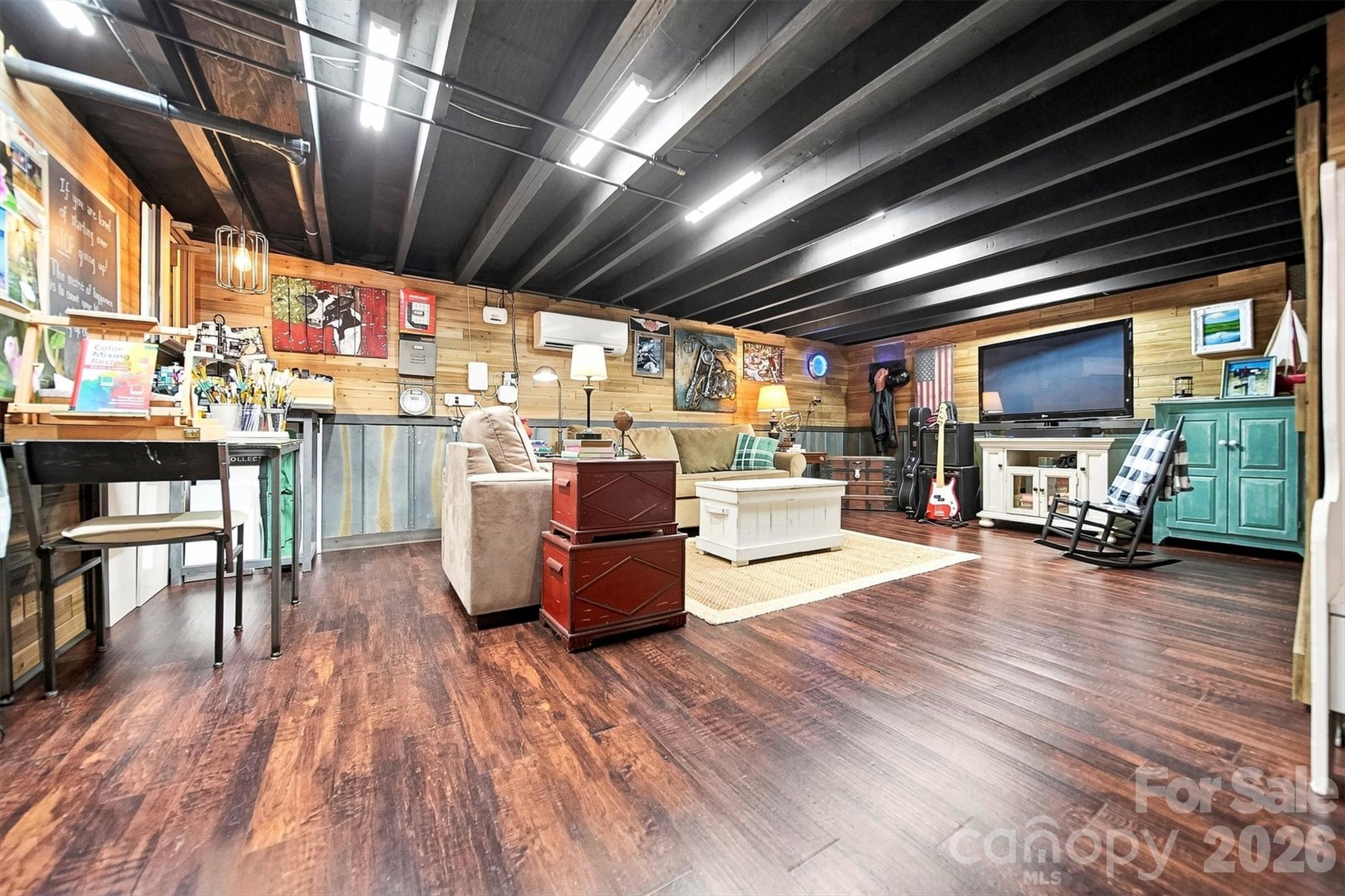 1068 5th Avenue Court NW — Hickory