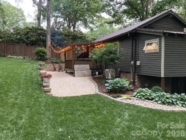 1068 5th Avenue Court NW — Hickory