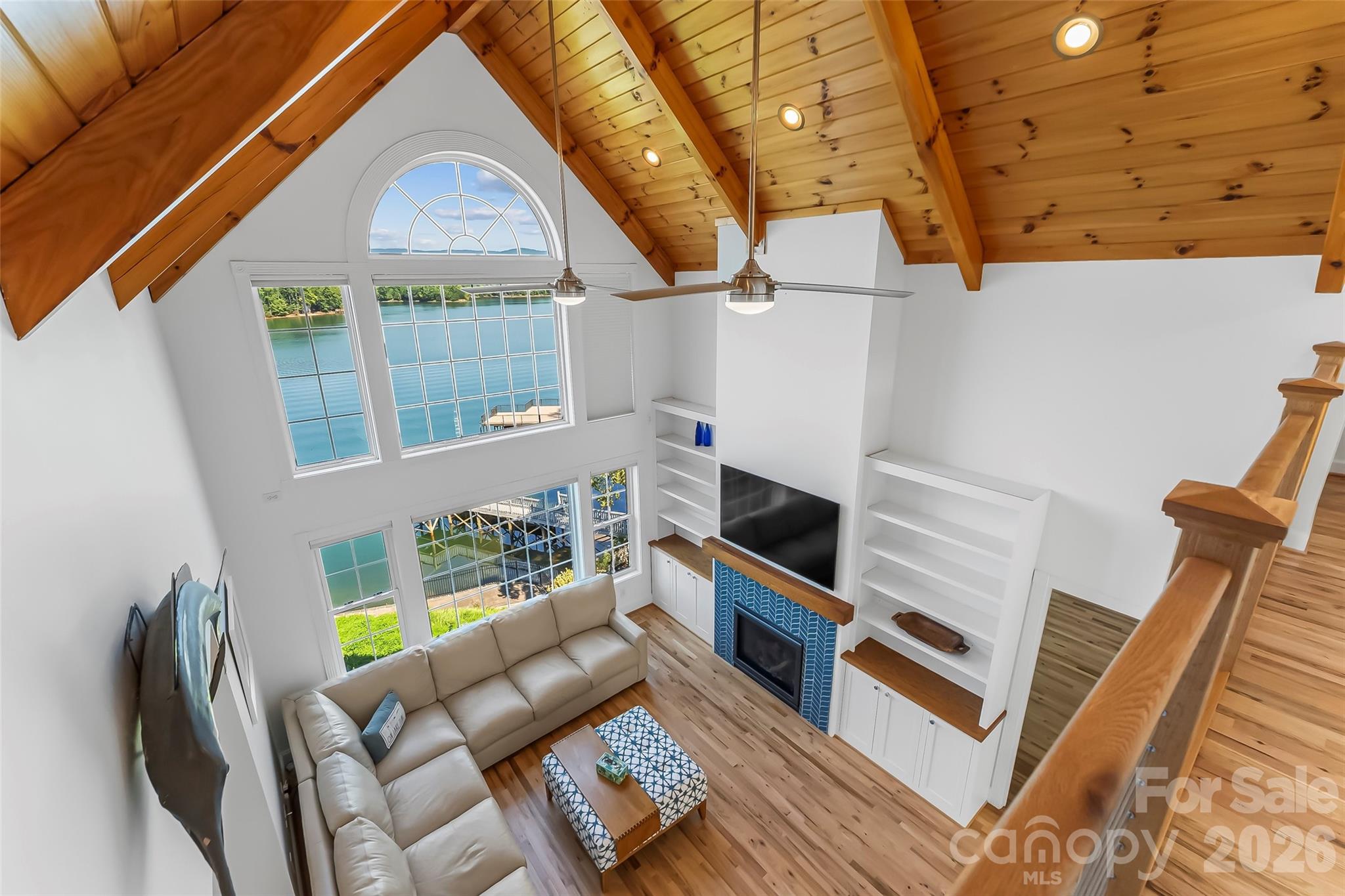 501 Lake Club Drive — Nebo