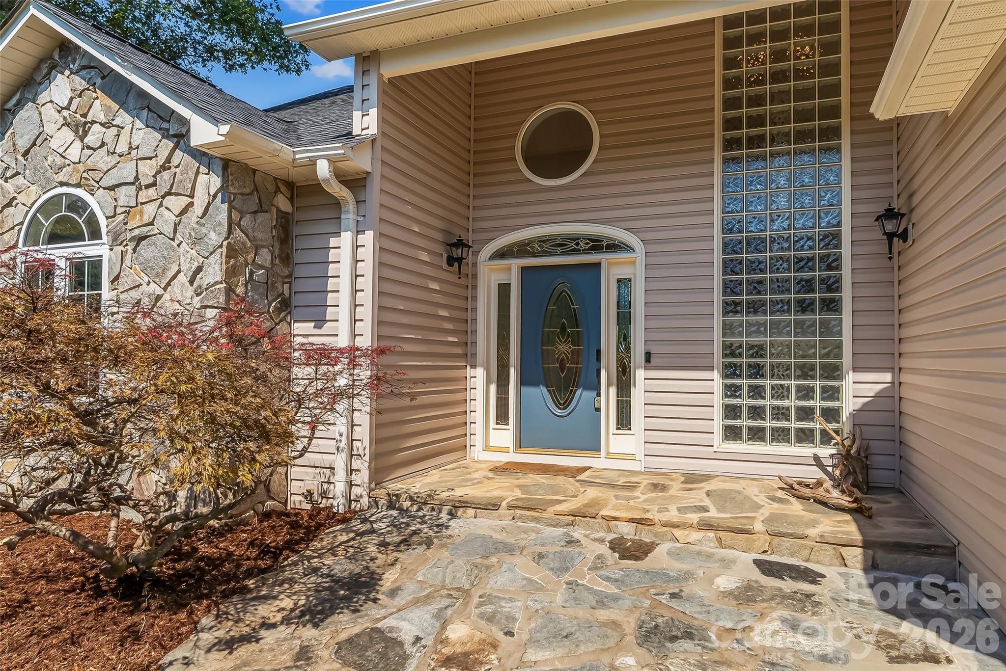 501 Lake Club Drive — Nebo
