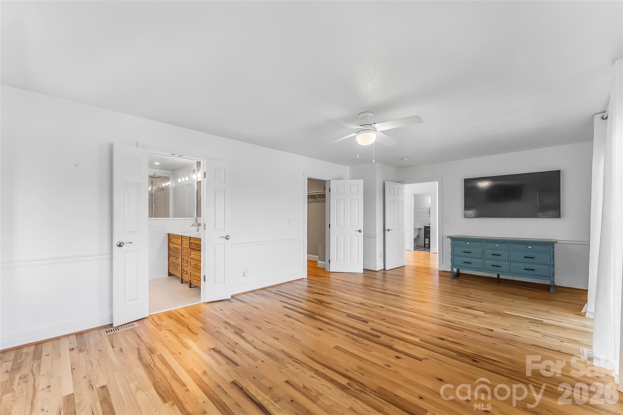 501 Lake Club Drive — Nebo