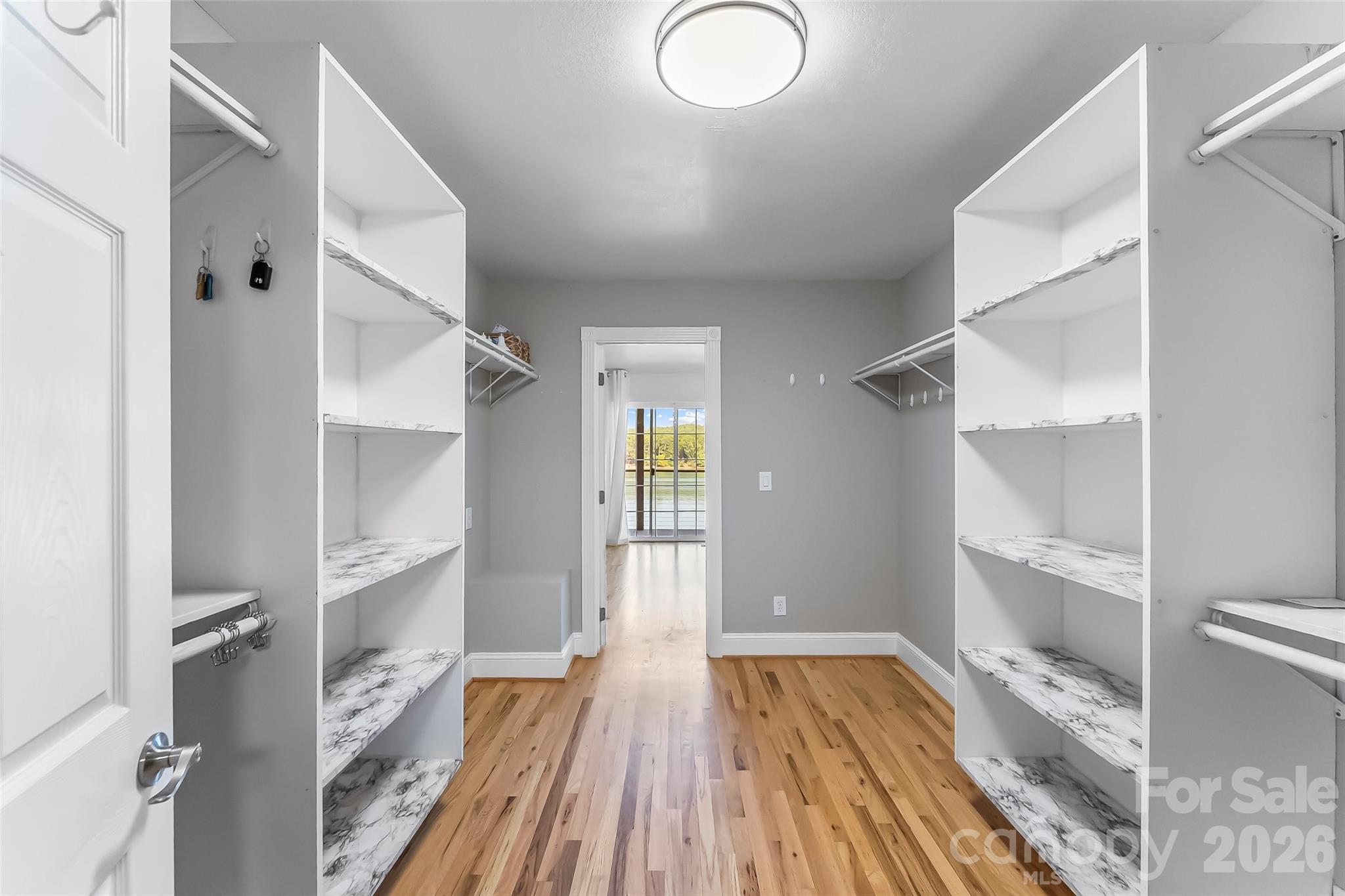 501 Lake Club Drive — Nebo