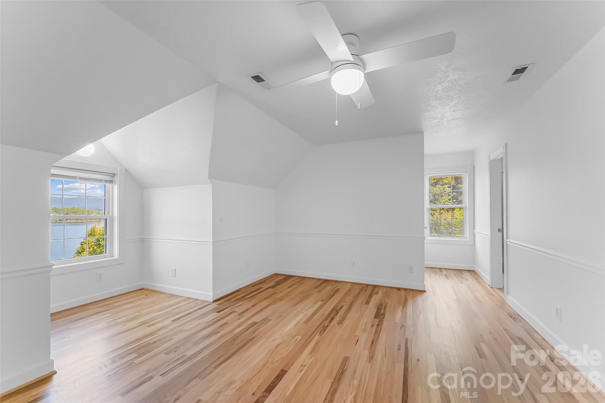 501 Lake Club Drive — Nebo