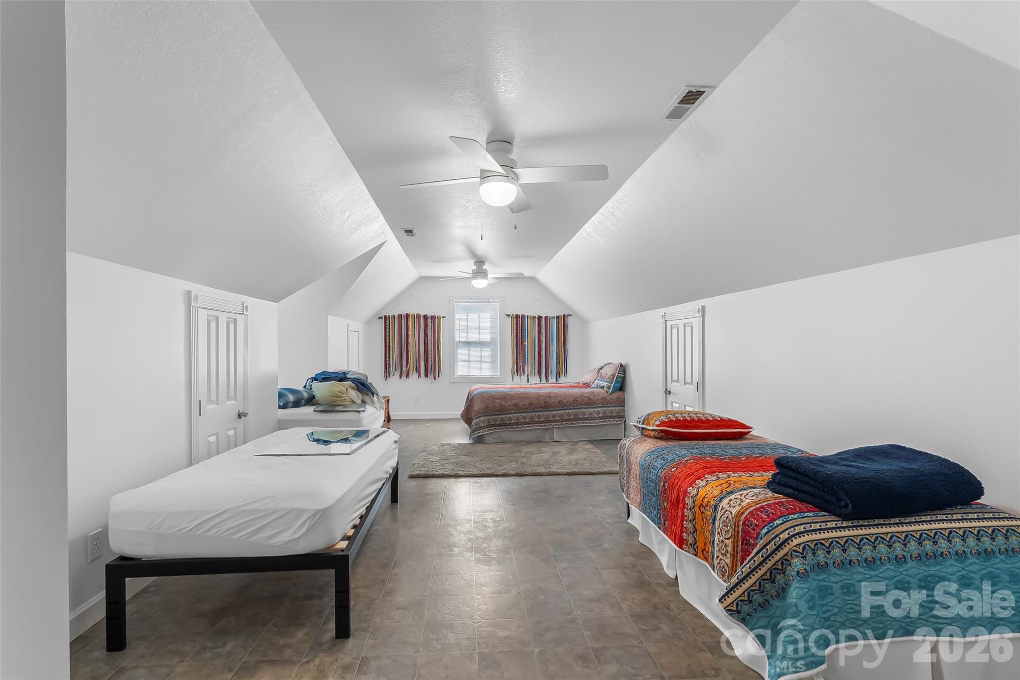 501 Lake Club Drive — Nebo