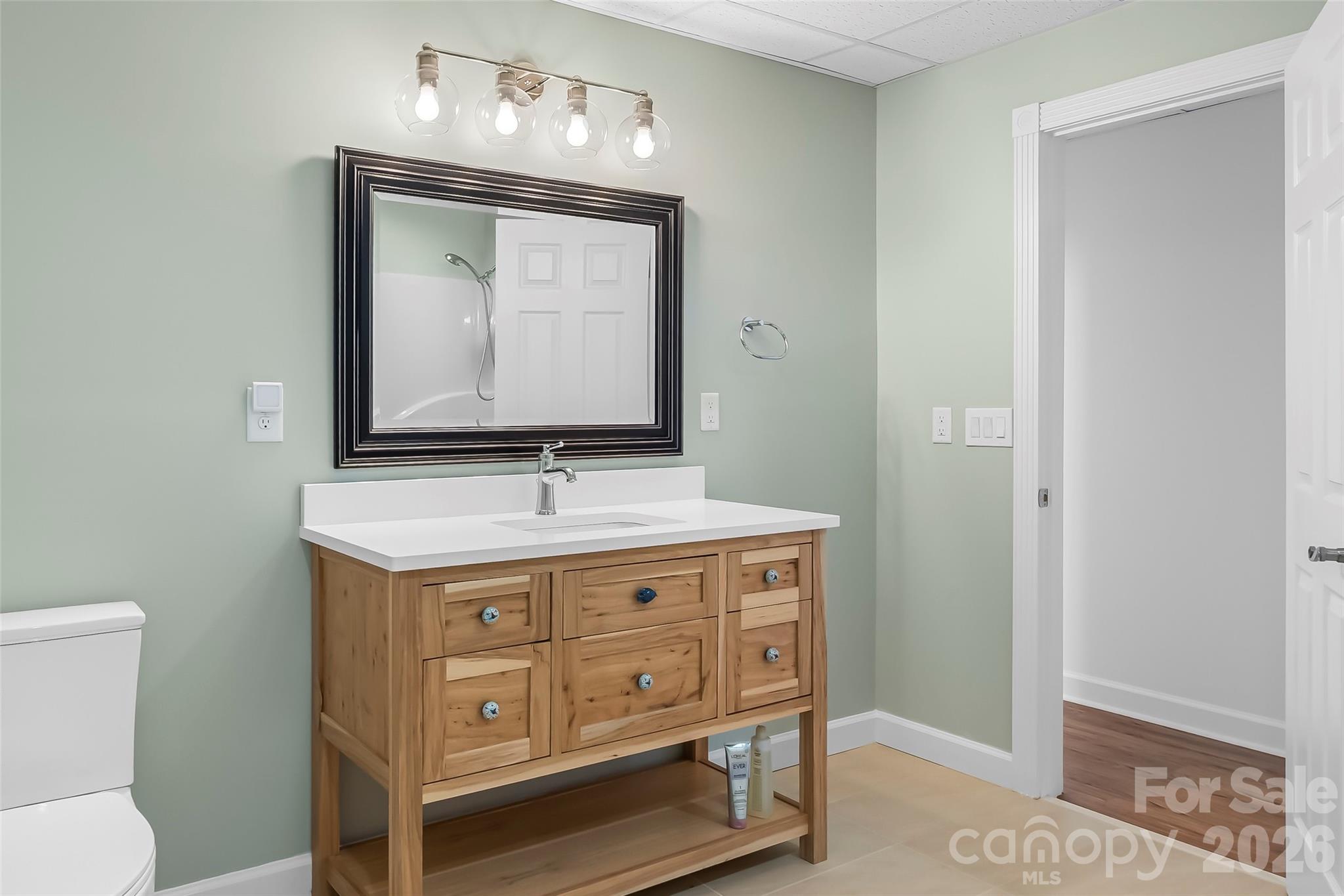 501 Lake Club Drive — Nebo