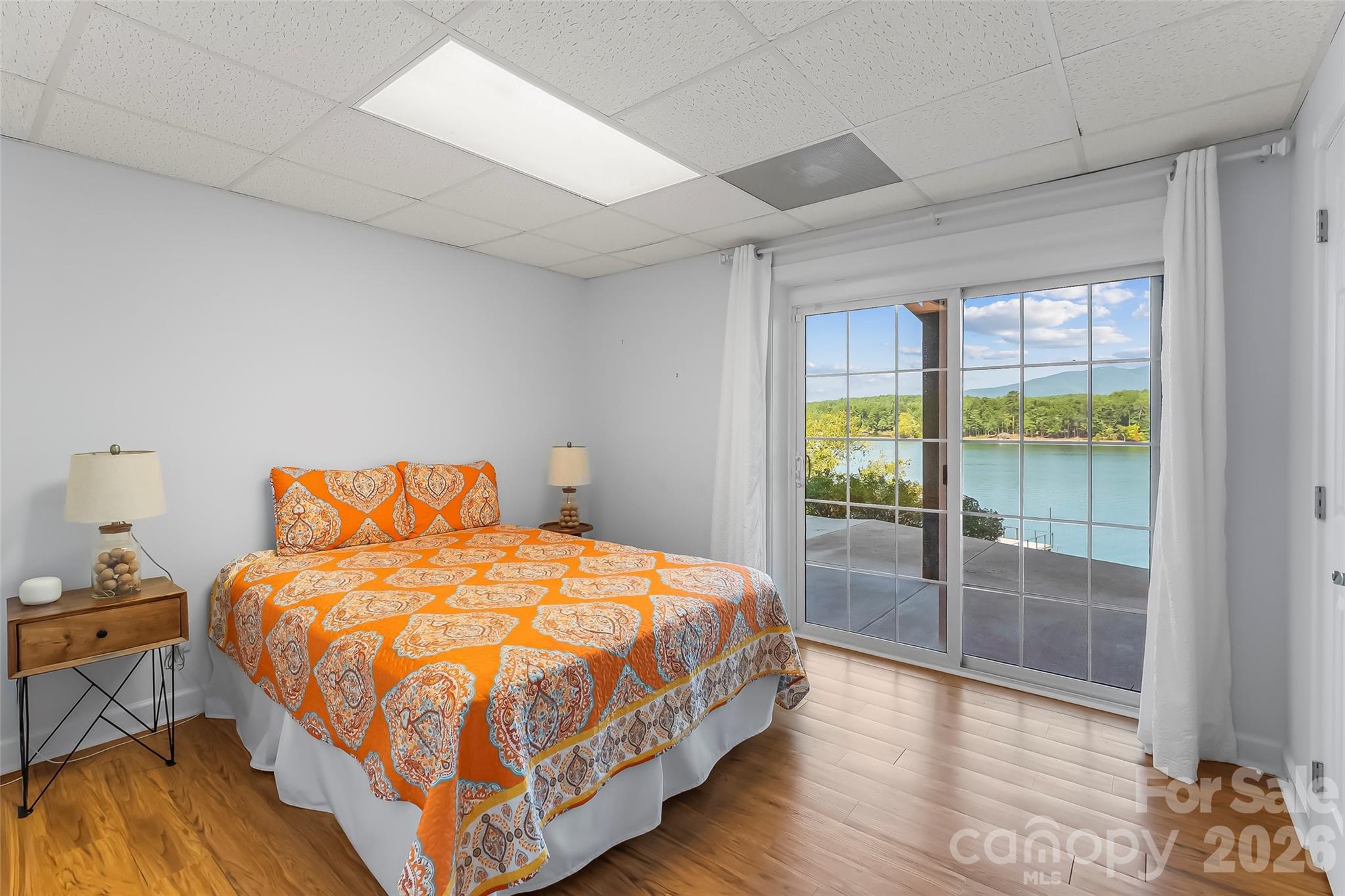 501 Lake Club Drive — Nebo