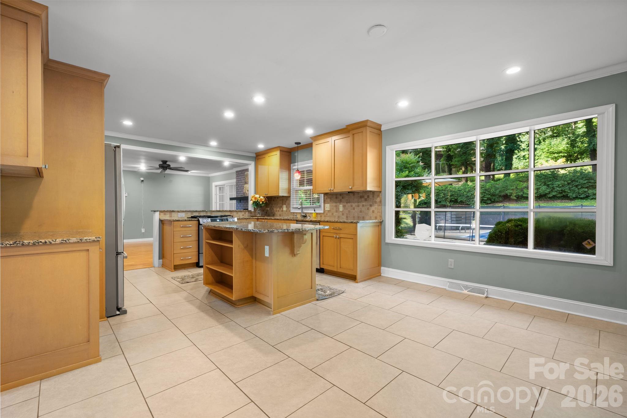 2015 12th Street Drive NW — Hickory