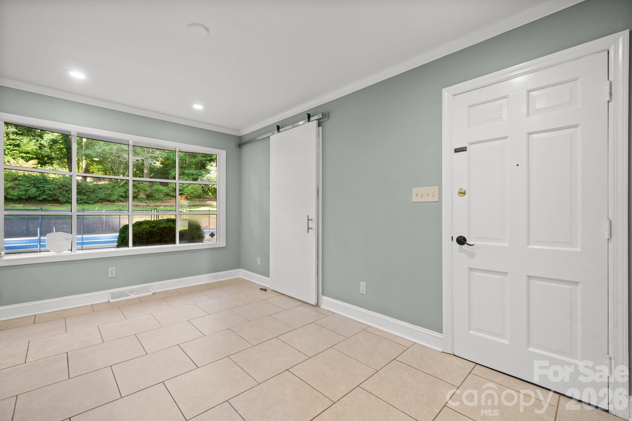 2015 12th Street Drive NW — Hickory