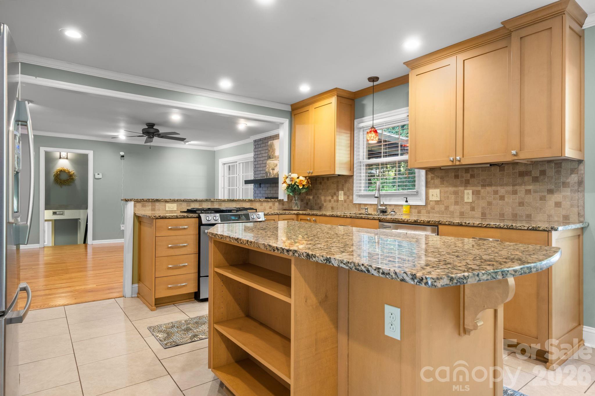 2015 12th Street Drive NW — Hickory