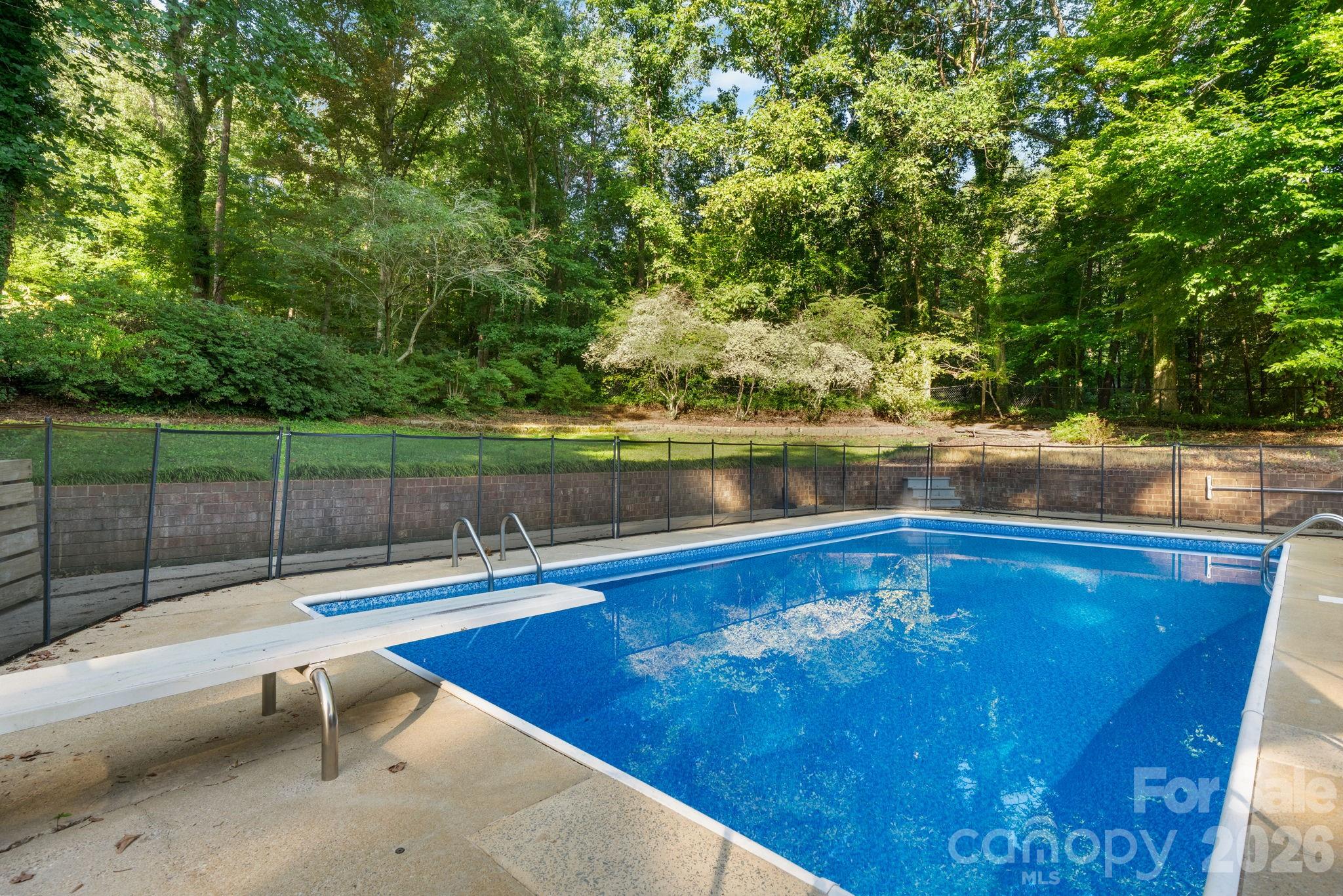 2015 12th Street Drive NW — Hickory
