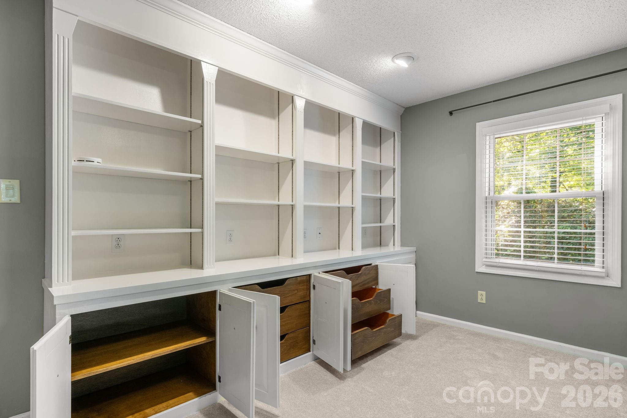 2015 12th Street Drive NW — Hickory