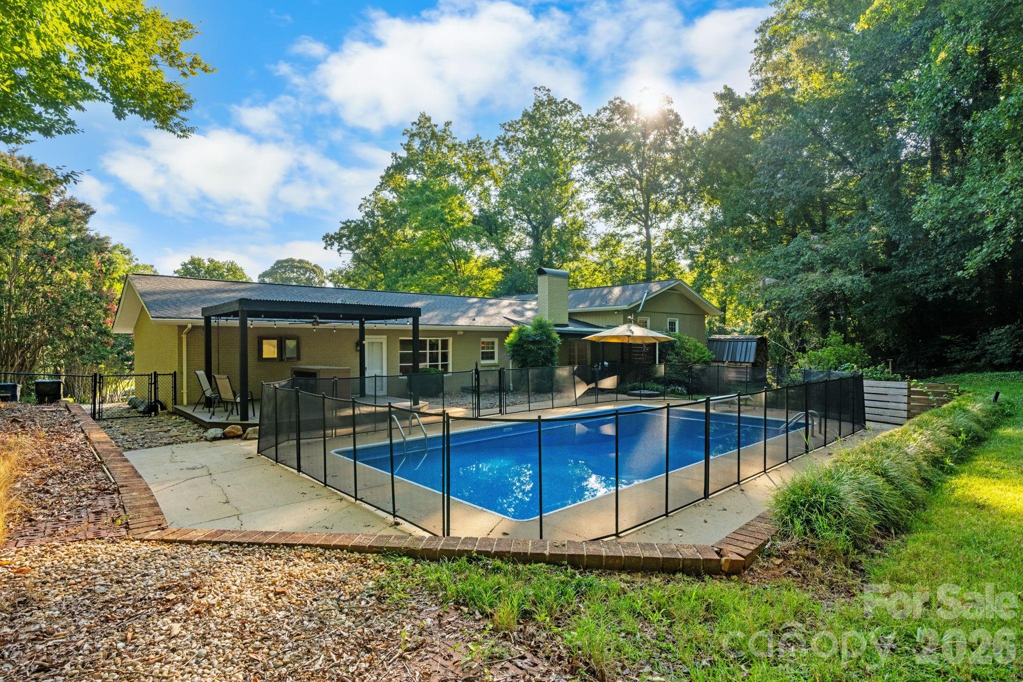 2015 12th Street Drive NW — Hickory
