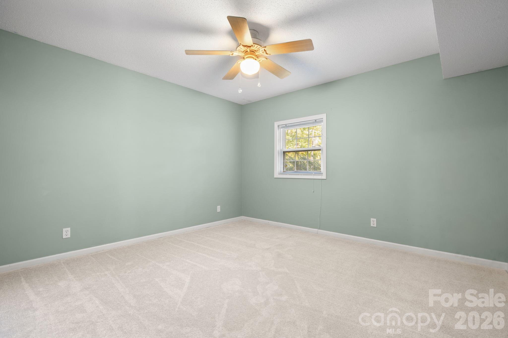 2015 12th Street Drive NW — Hickory
