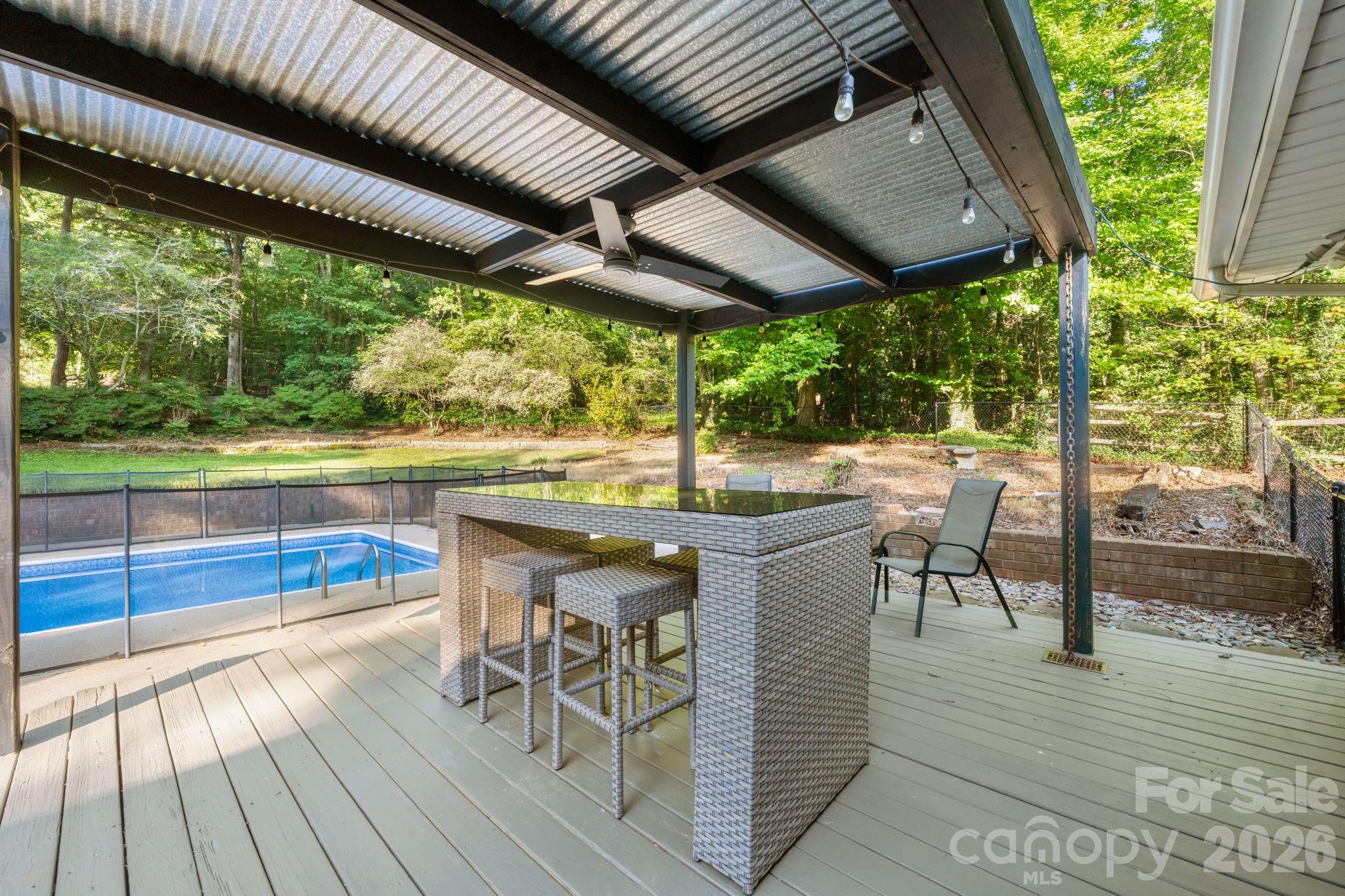 2015 12th Street Drive NW — Hickory