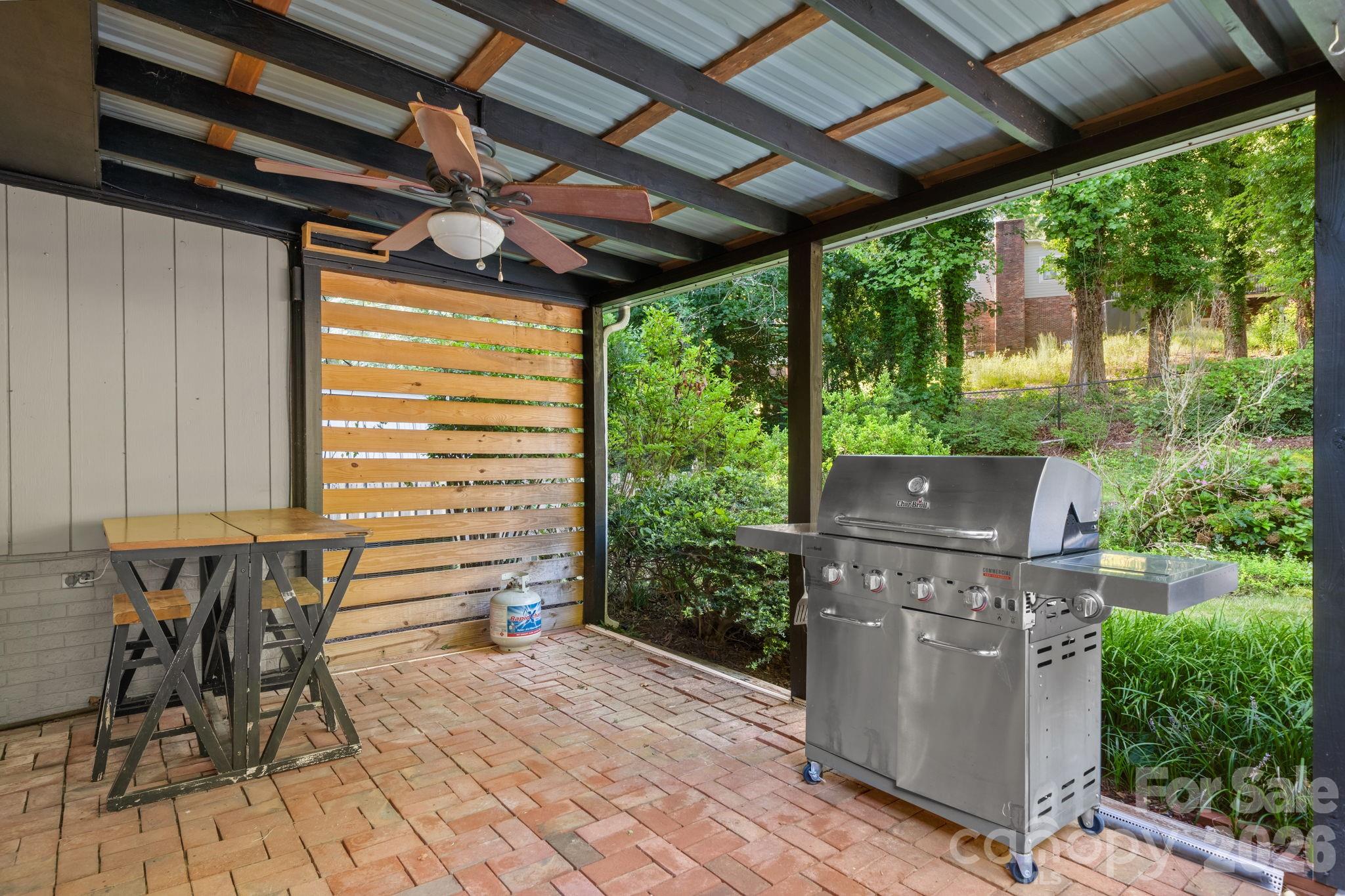 2015 12th Street Drive NW — Hickory