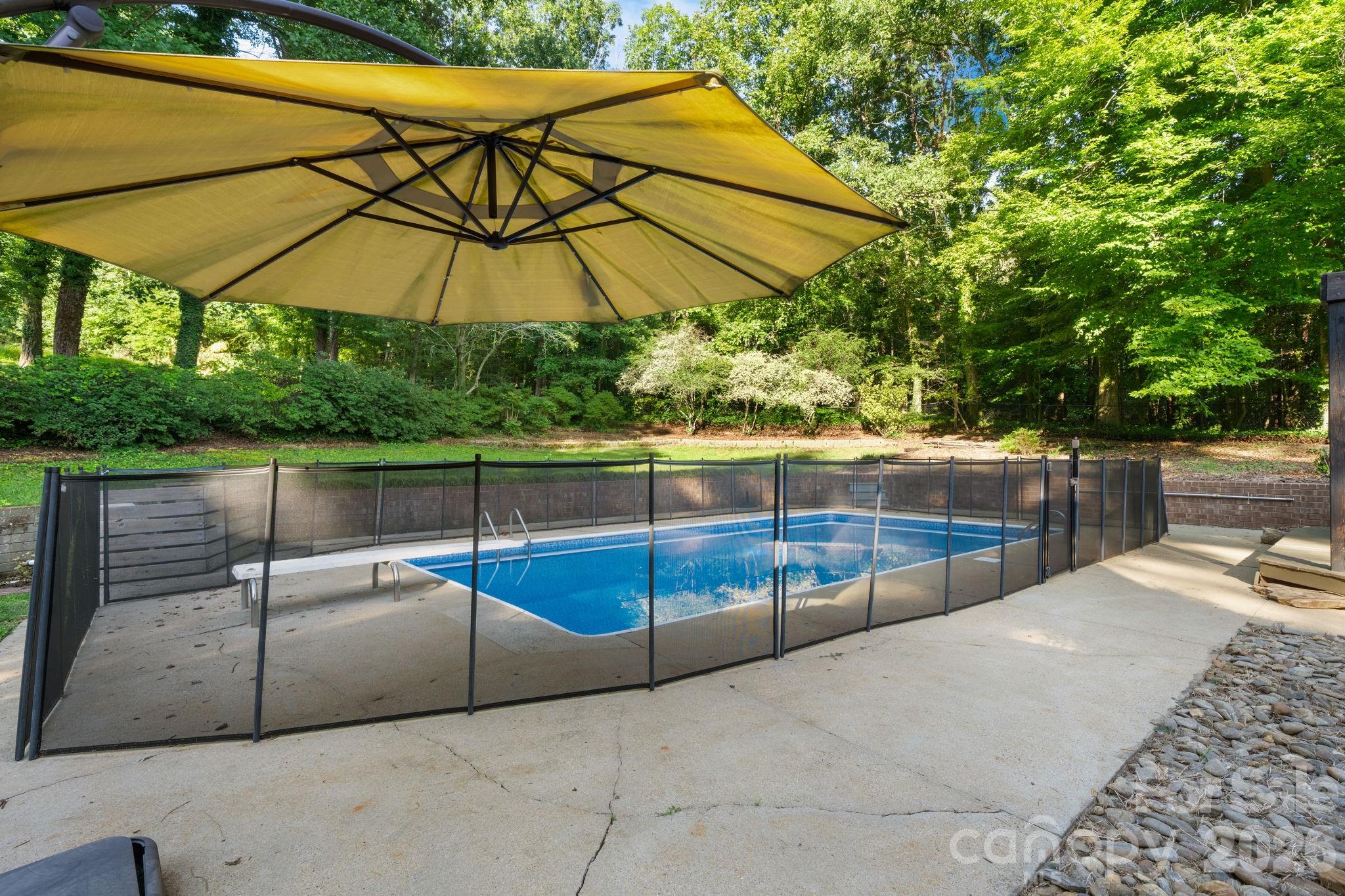 2015 12th Street Drive NW — Hickory