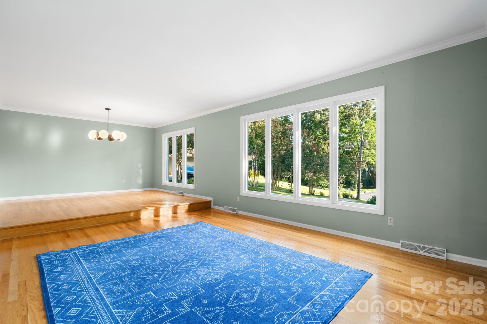2015 12th Street Drive NW — Hickory