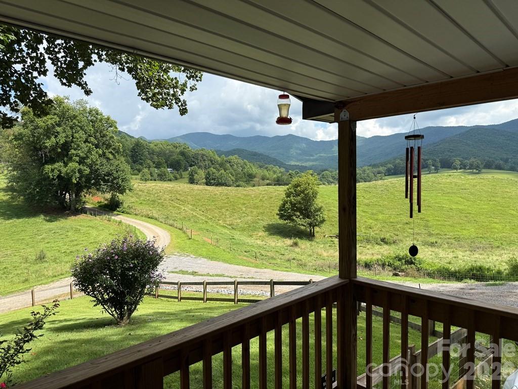 206 Bethabara Loop — Hayesville