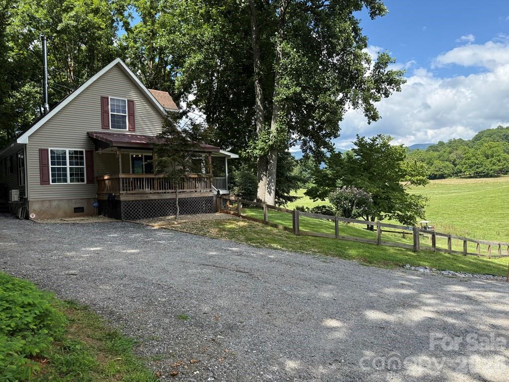 206 Bethabara Loop — Hayesville