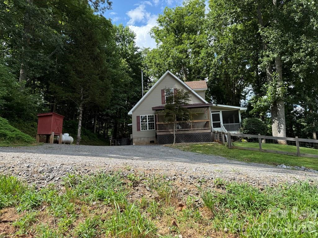 206 Bethabara Loop — Hayesville