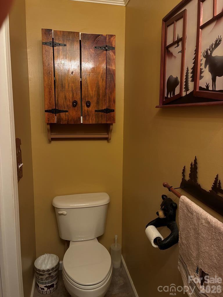 206 Bethabara Loop — Hayesville