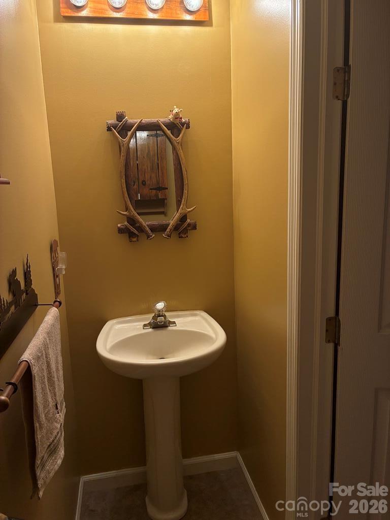 206 Bethabara Loop — Hayesville