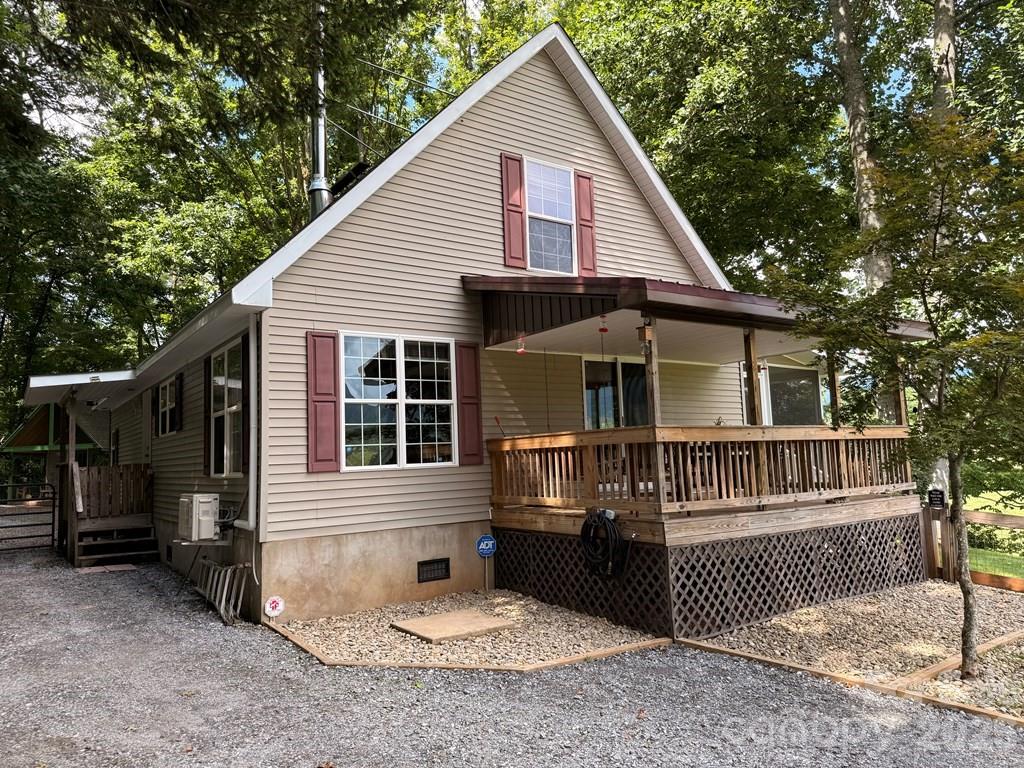206 Bethabara Loop — Hayesville