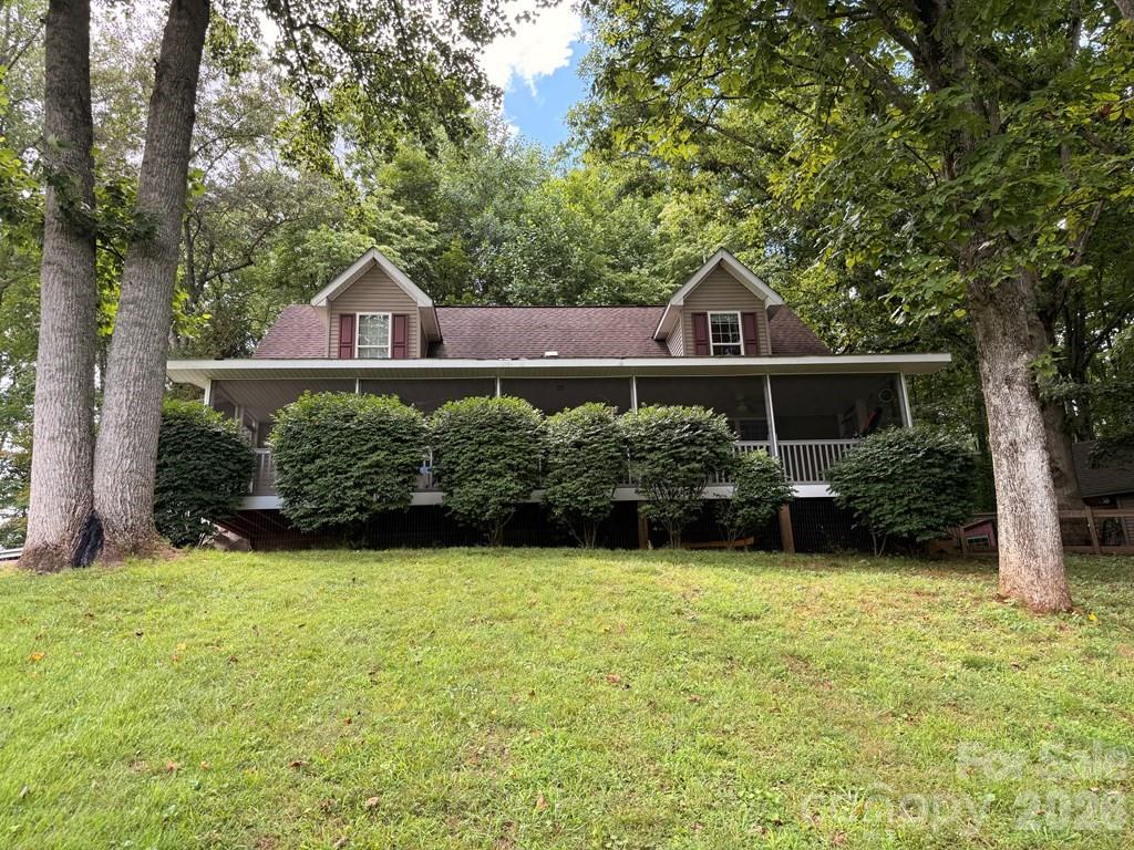 206 Bethabara Loop — Hayesville