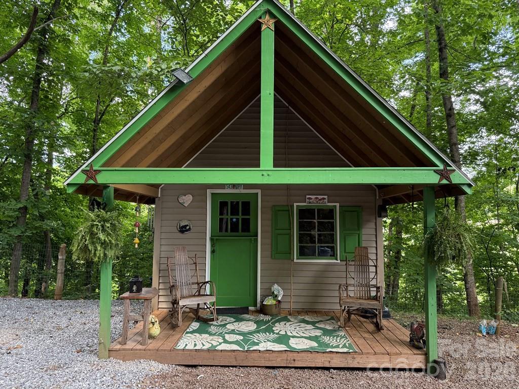 206 Bethabara Loop — Hayesville