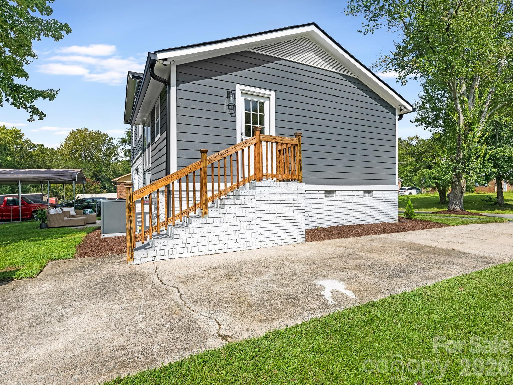 421 Vickery Drive — Charlotte