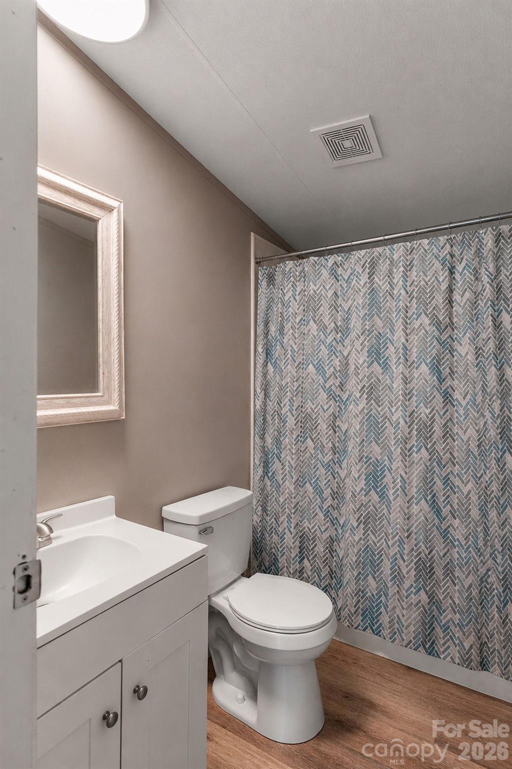 1633 N Brook 3 School Road — Vale