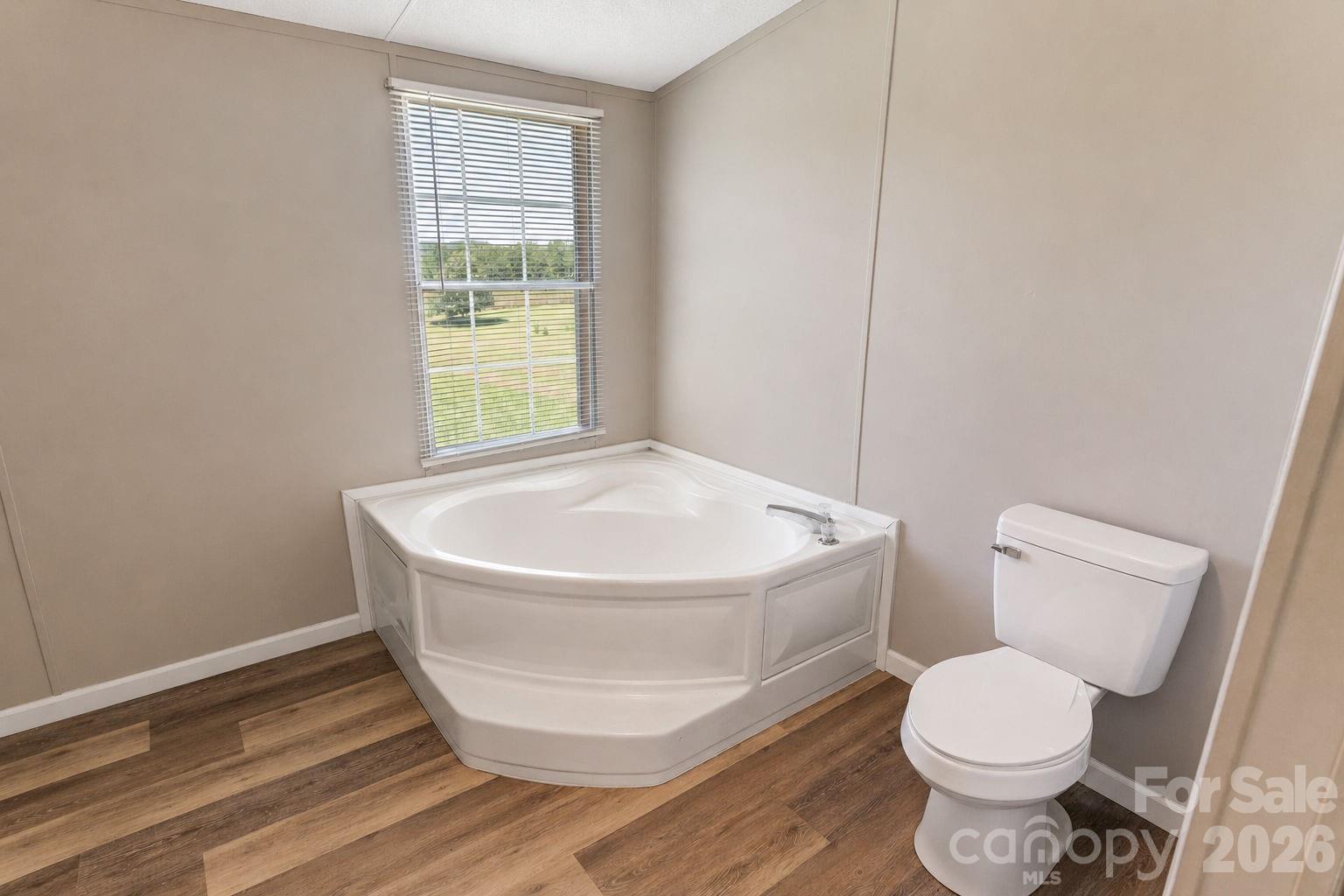 1633 N Brook 3 School Road — Vale