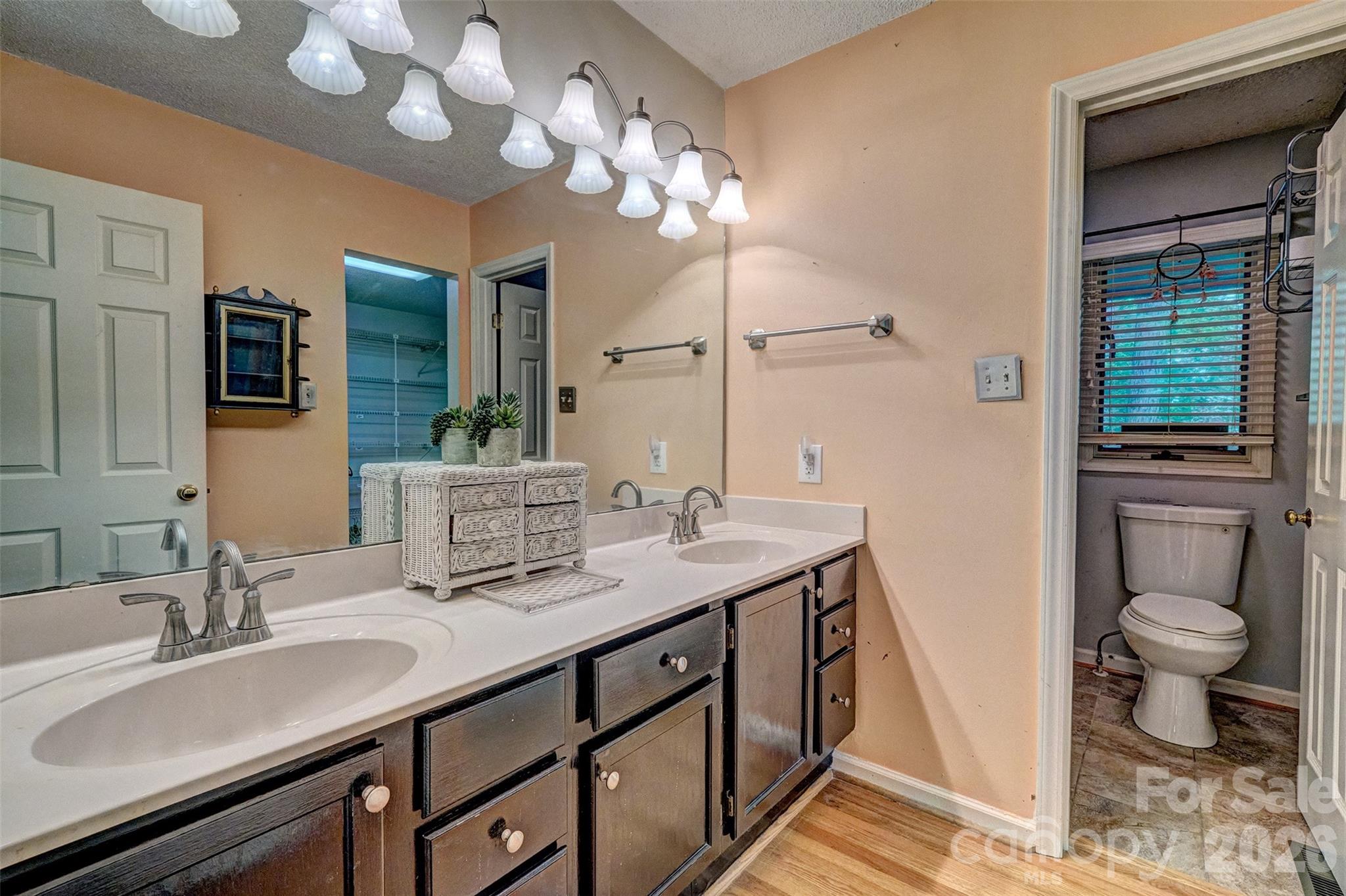 9 Cove Road — Lake Wylie