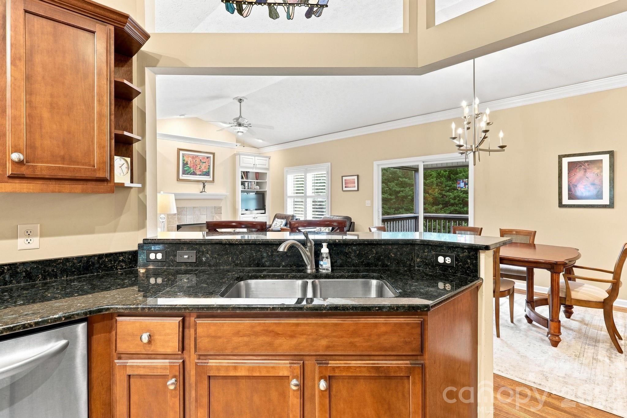 231 Shaws Creek Farm Road — Laurel Park