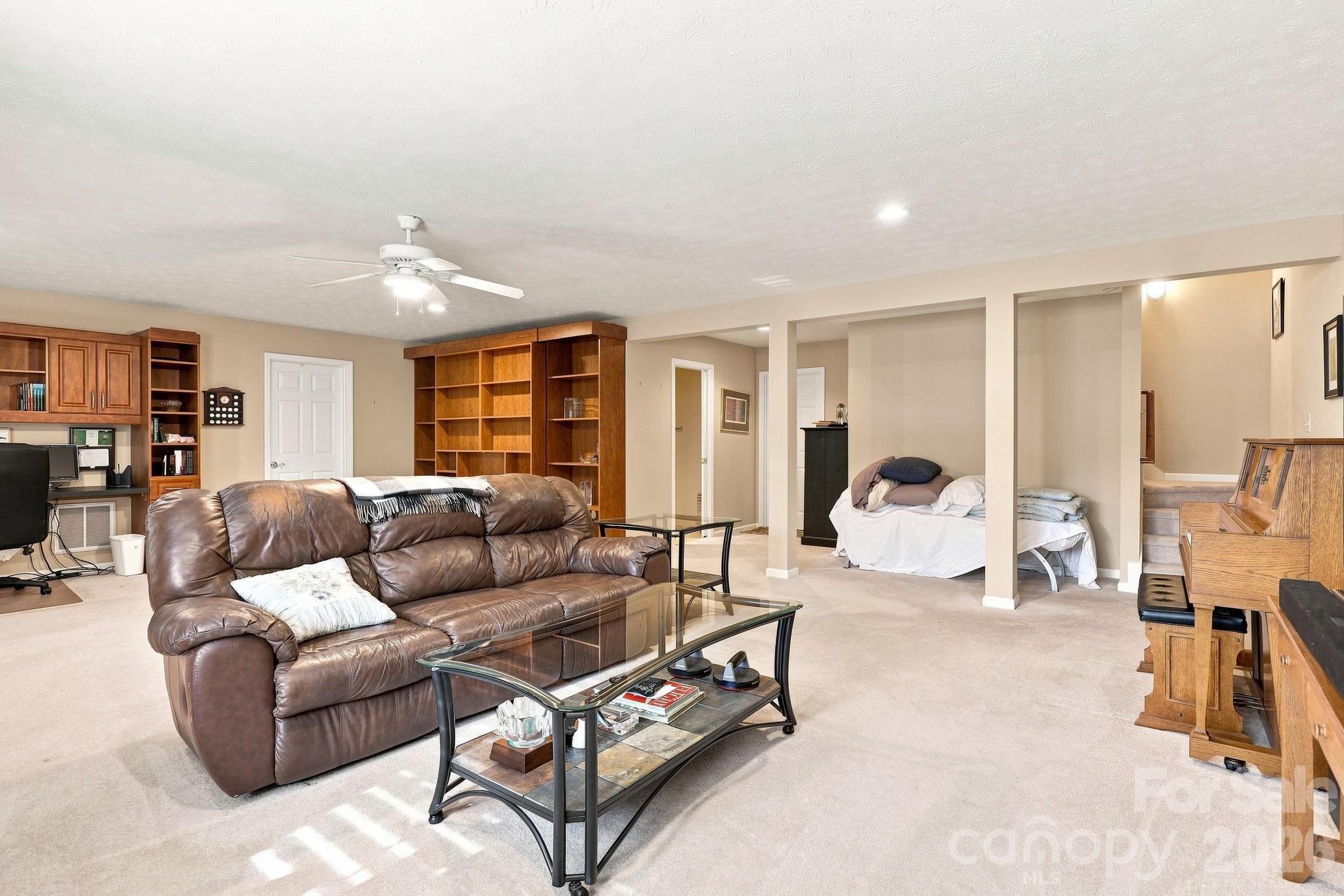 231 Shaws Creek Farm Road — Laurel Park