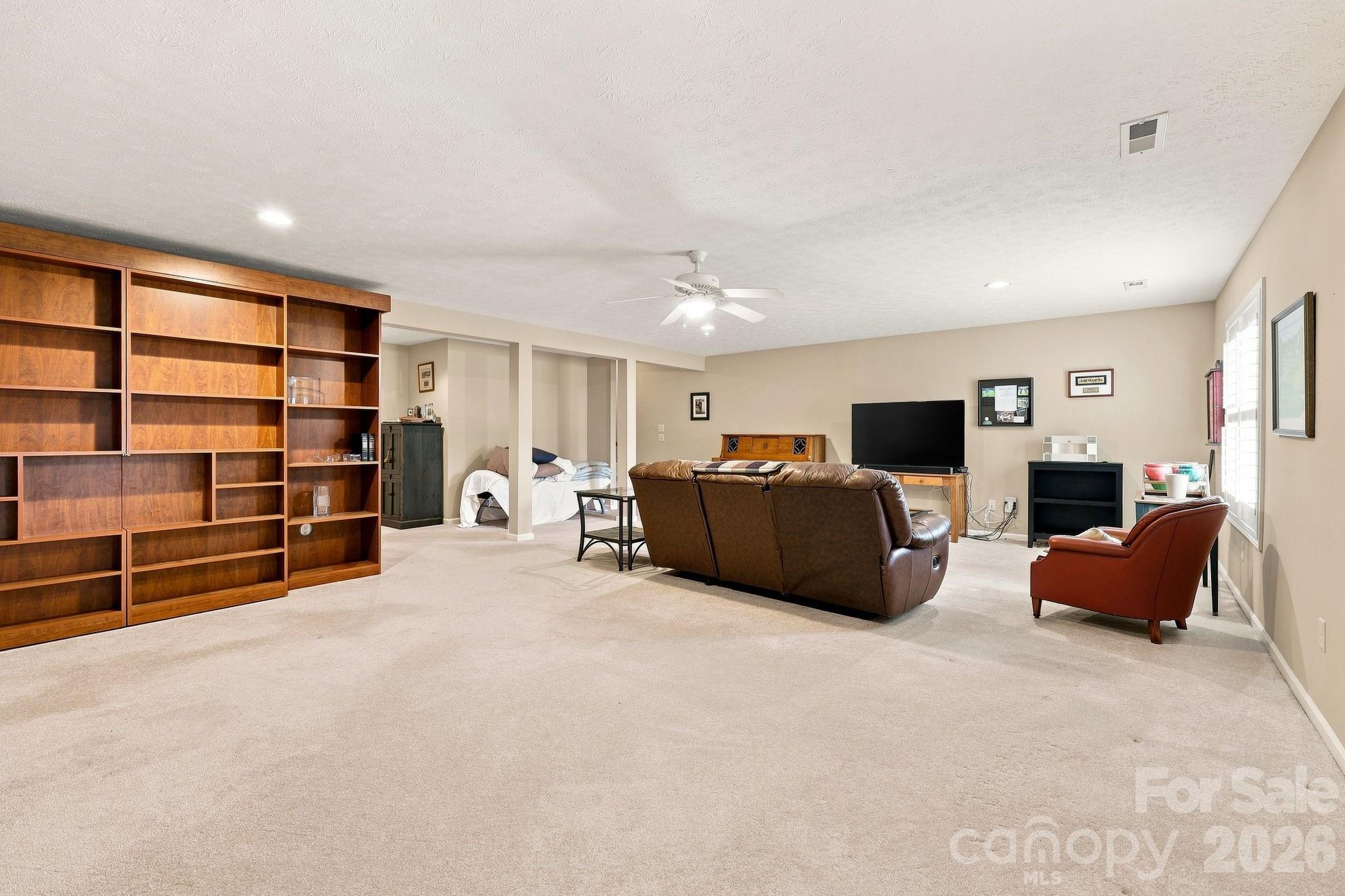 231 Shaws Creek Farm Road — Laurel Park
