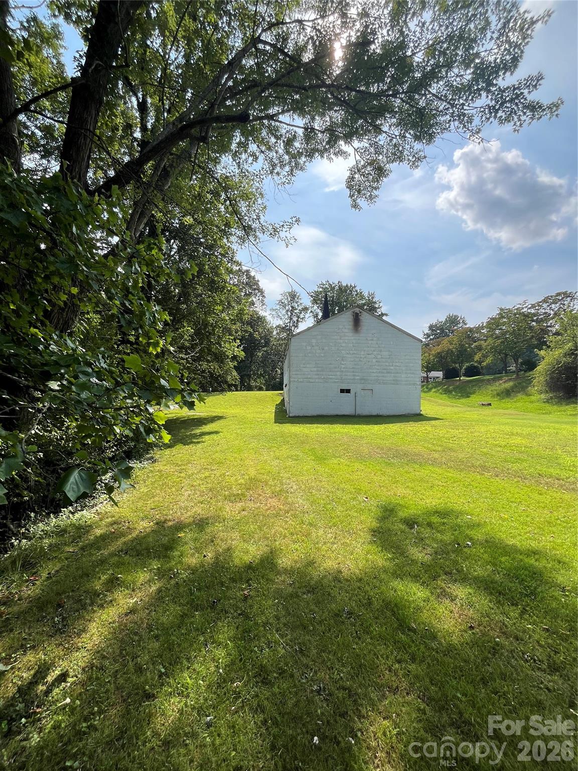 35 Hi Alta Avenue — Asheville