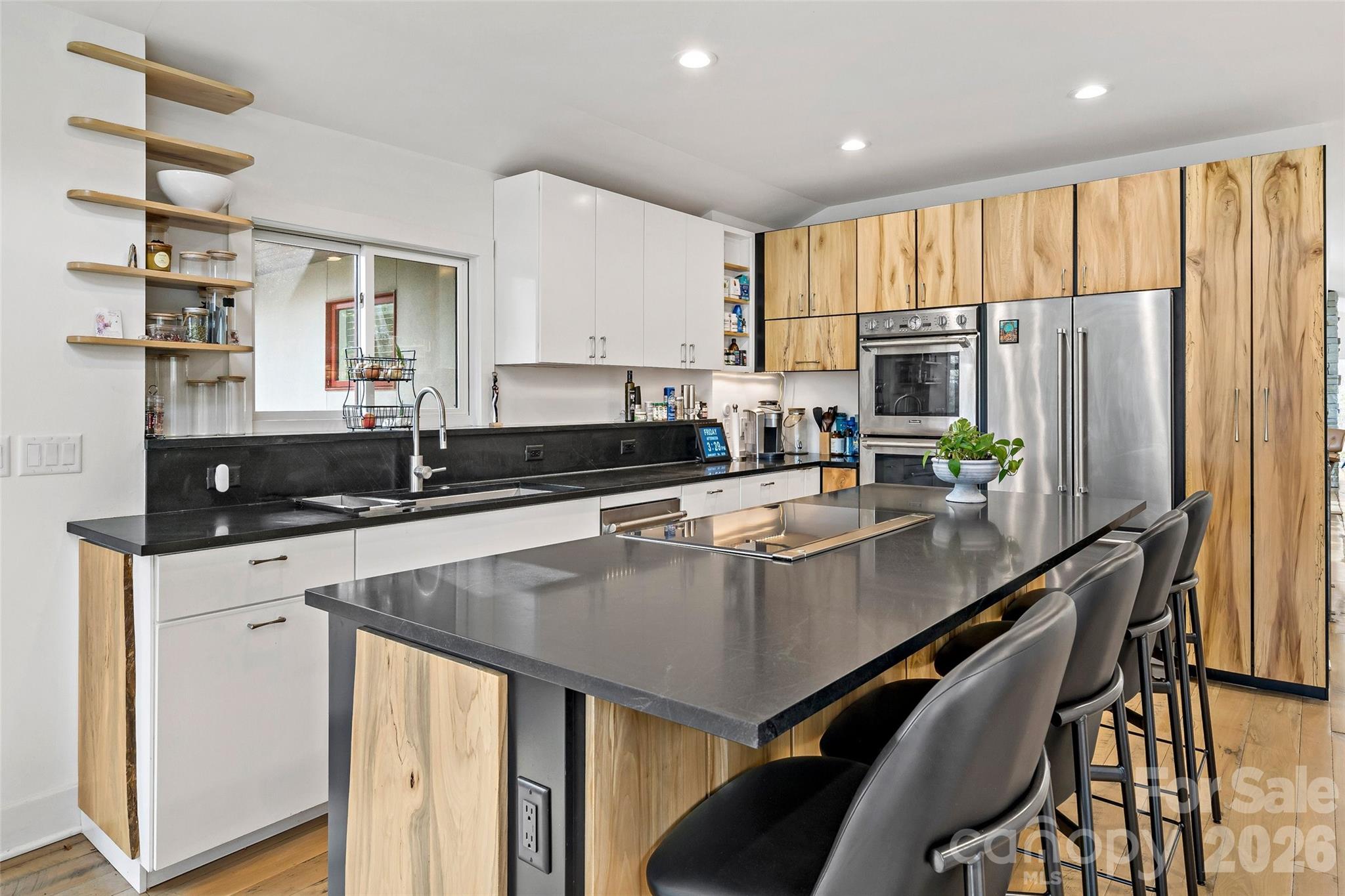 27 Hawberry Court — Asheville
