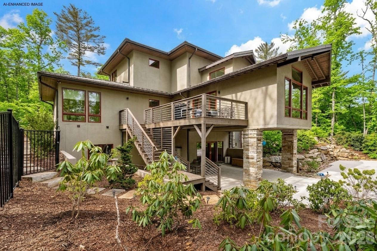 27 Hawberry Court — Asheville