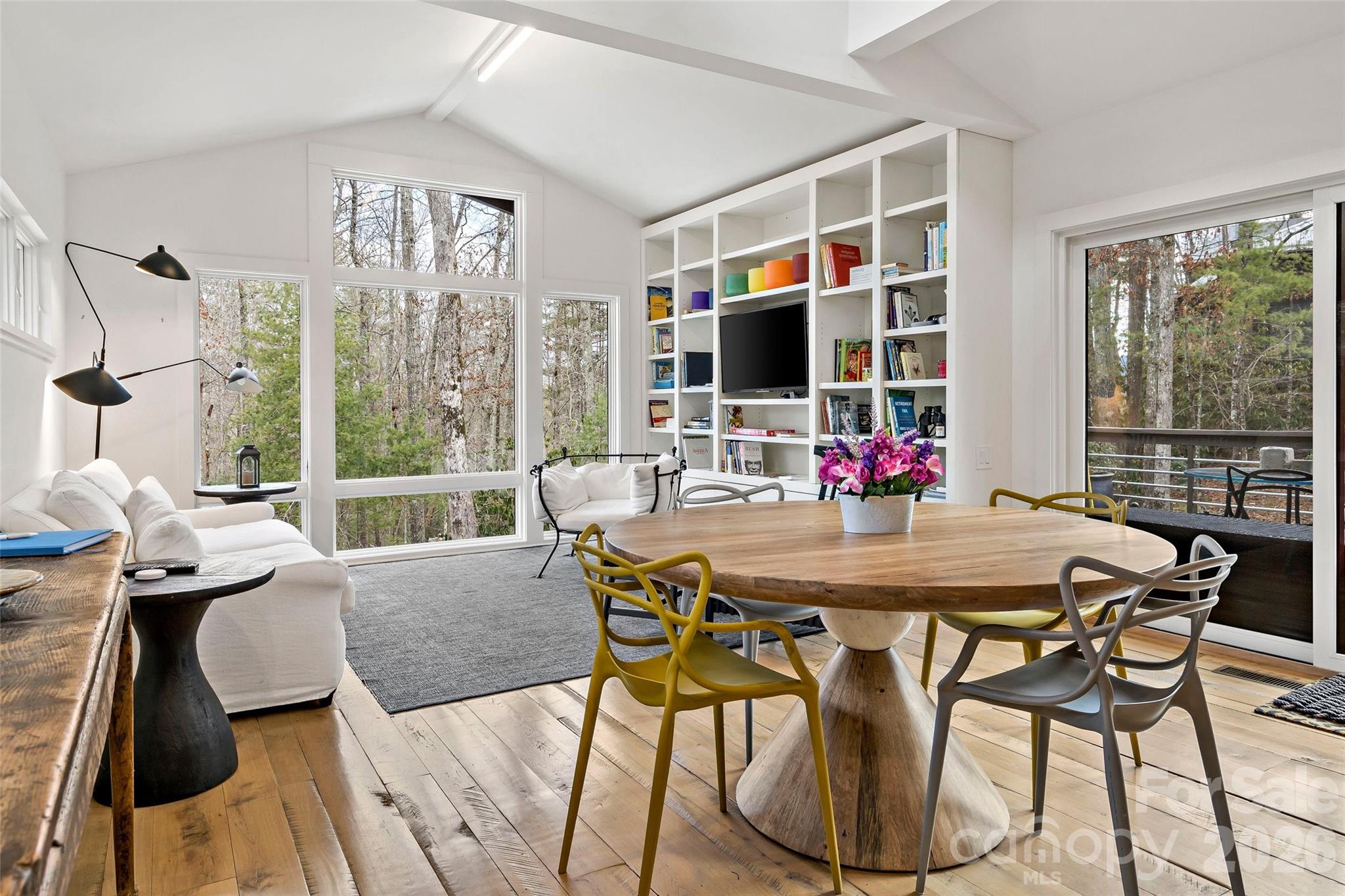 27 Hawberry Court — Asheville