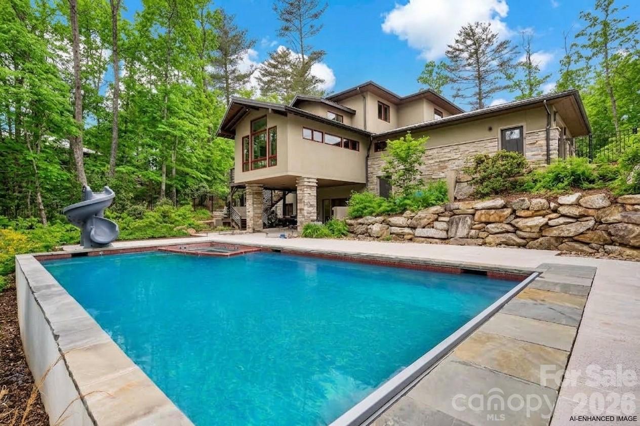 27 Hawberry Court — Asheville