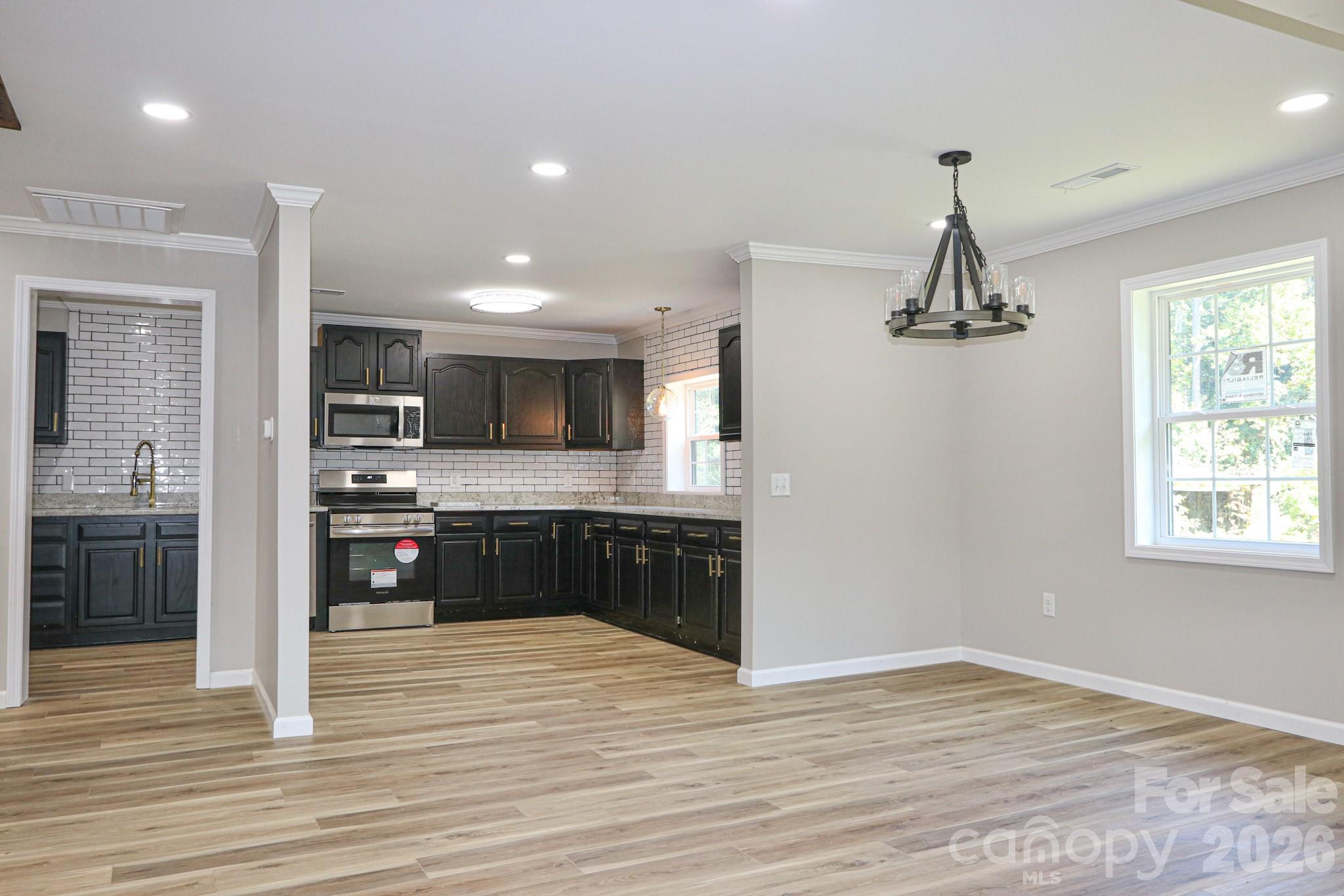 1826 N Oak Ridge Church Road — Yadkinville