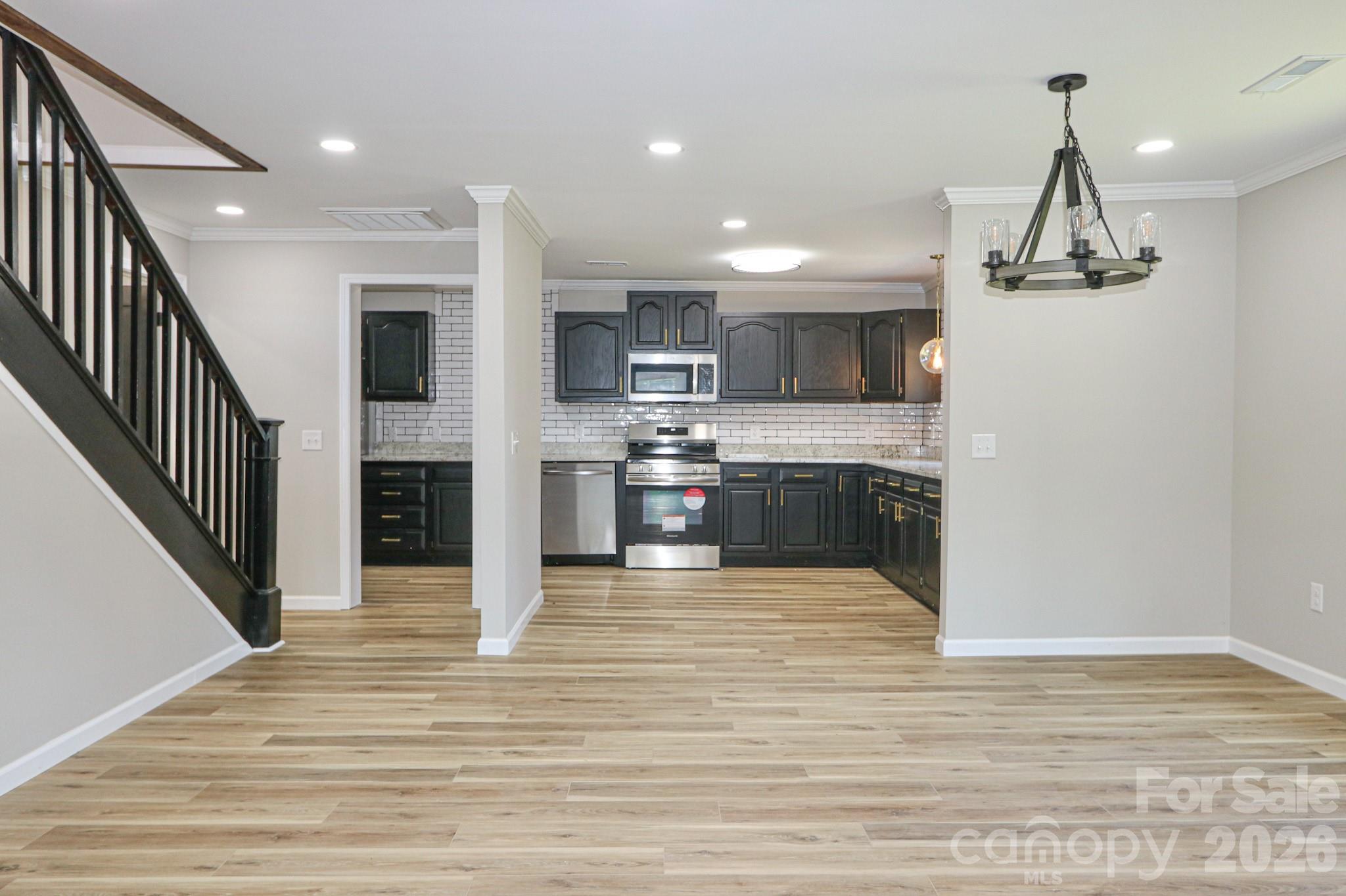 1826 N Oak Ridge Church Road — Yadkinville