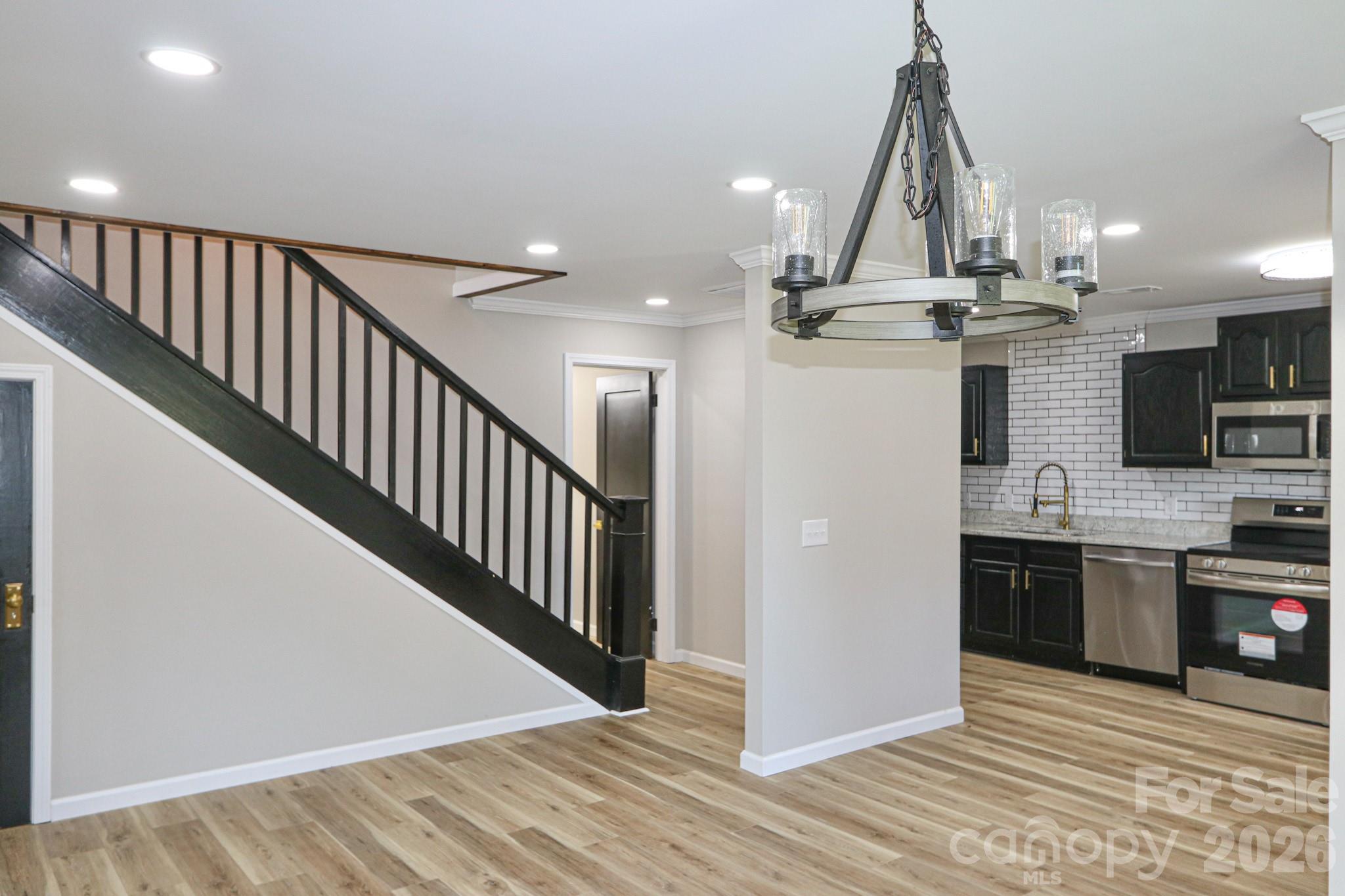 1826 N Oak Ridge Church Road — Yadkinville