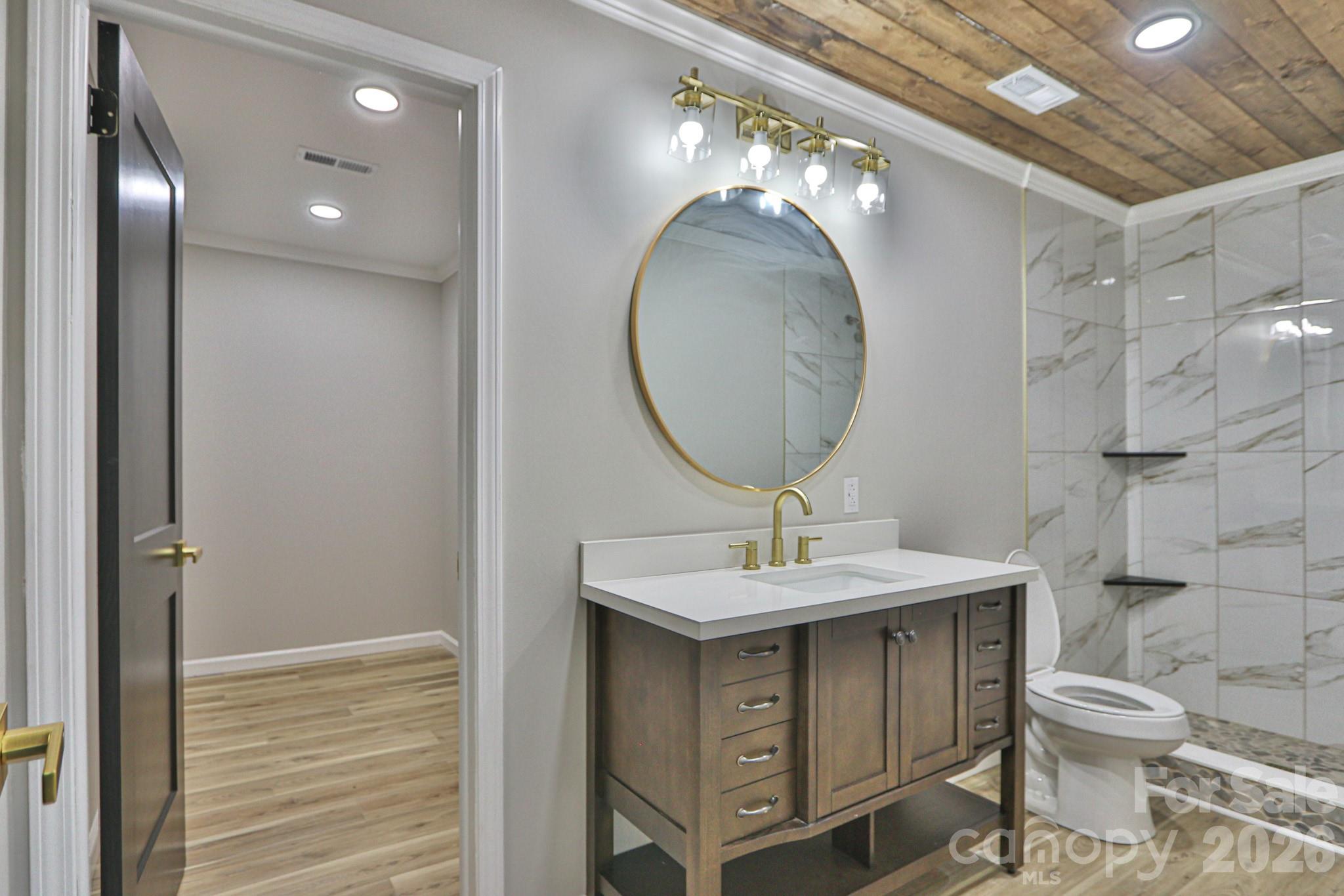 1826 N Oak Ridge Church Road — Yadkinville
