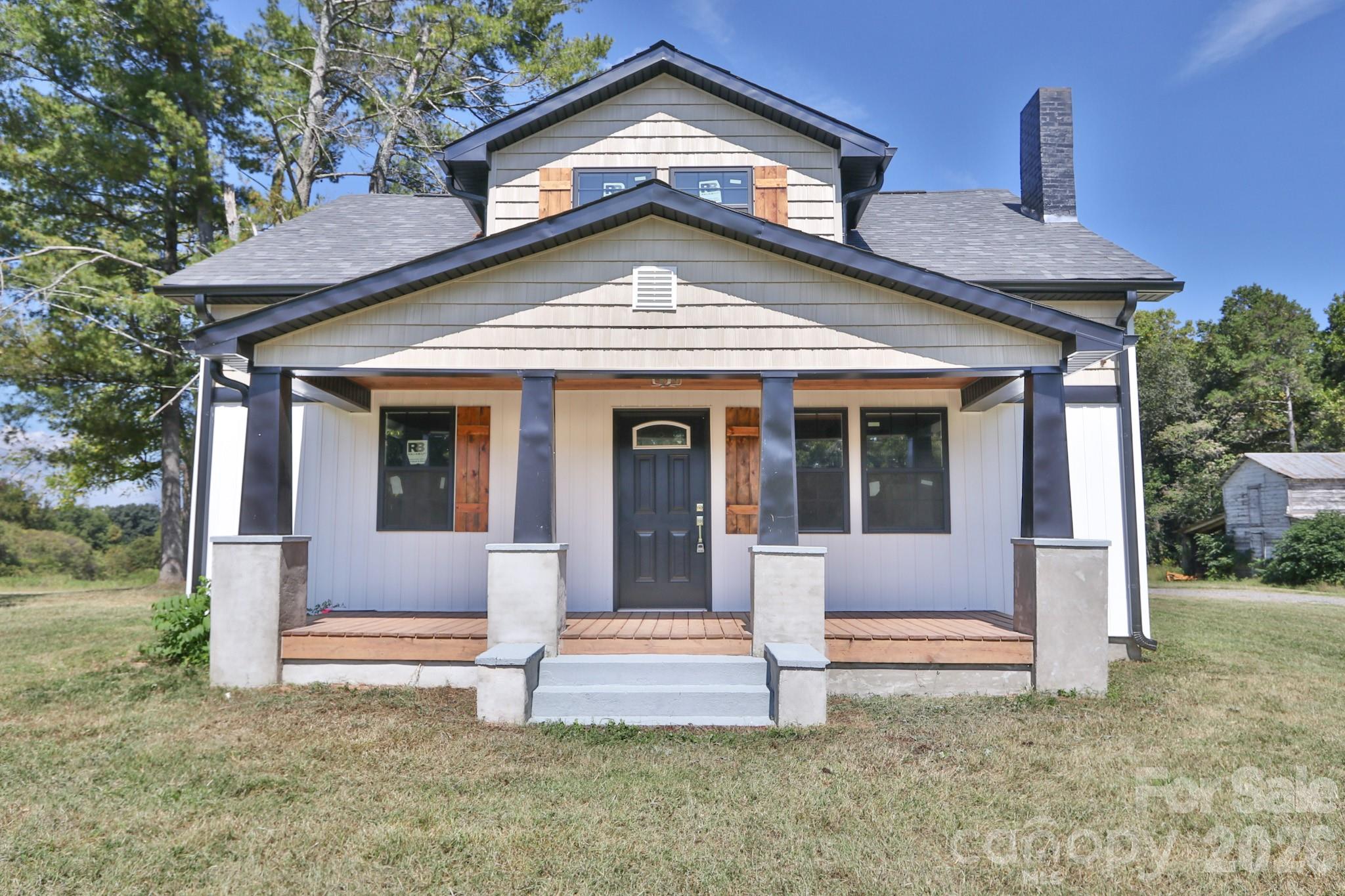 1826 N Oak Ridge Church Road — Yadkinville