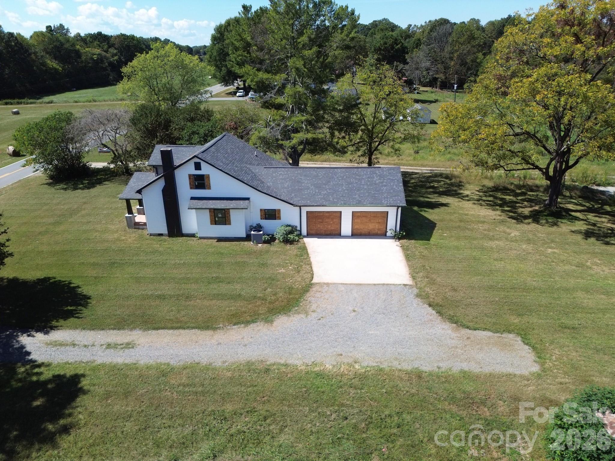 1826 N Oak Ridge Church Road — Yadkinville