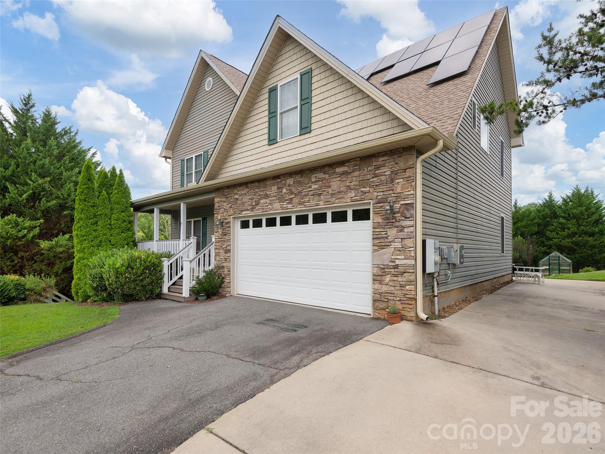 4 Lancaster Lane — Weaverville