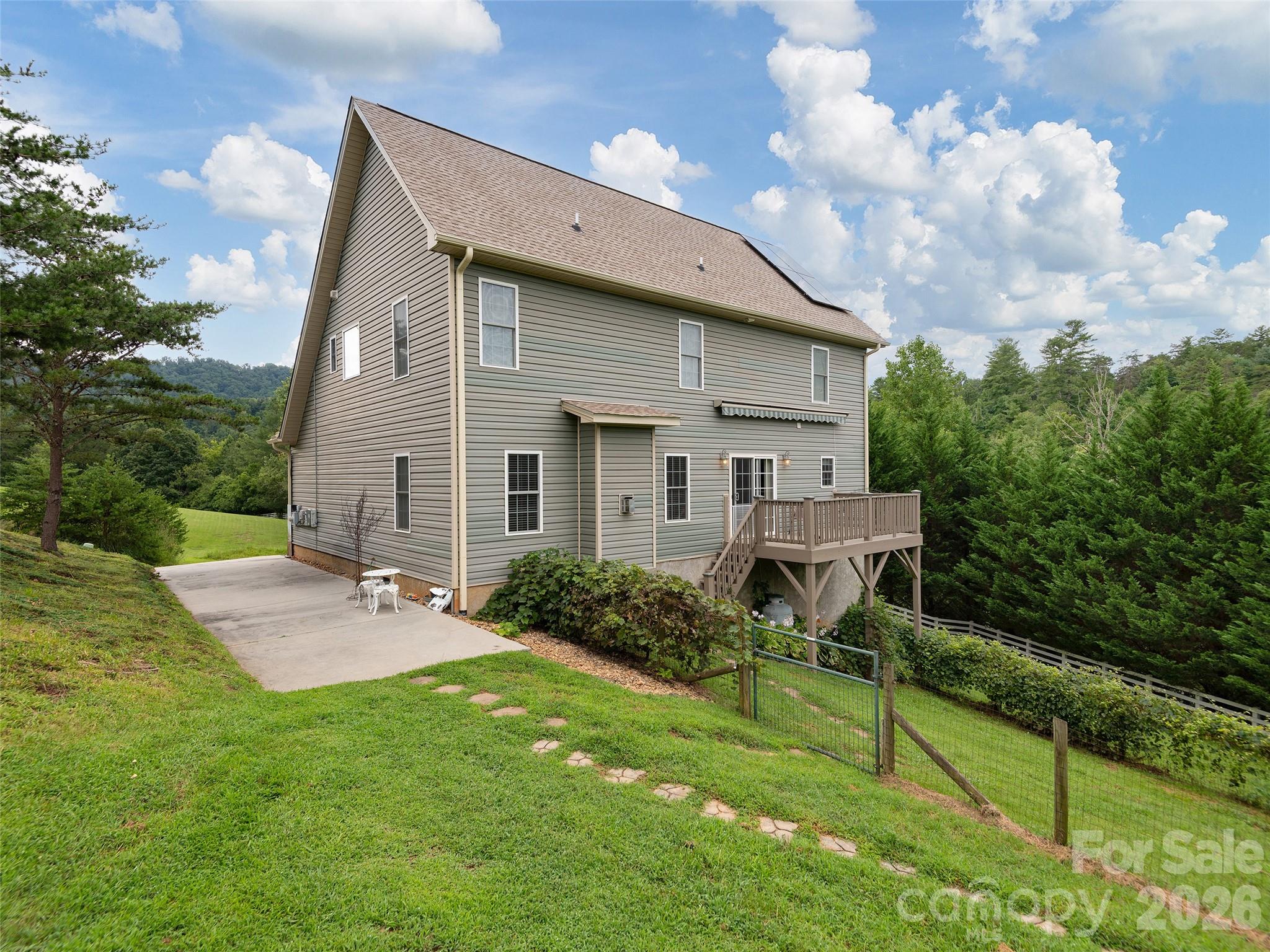 4 Lancaster Lane — Weaverville