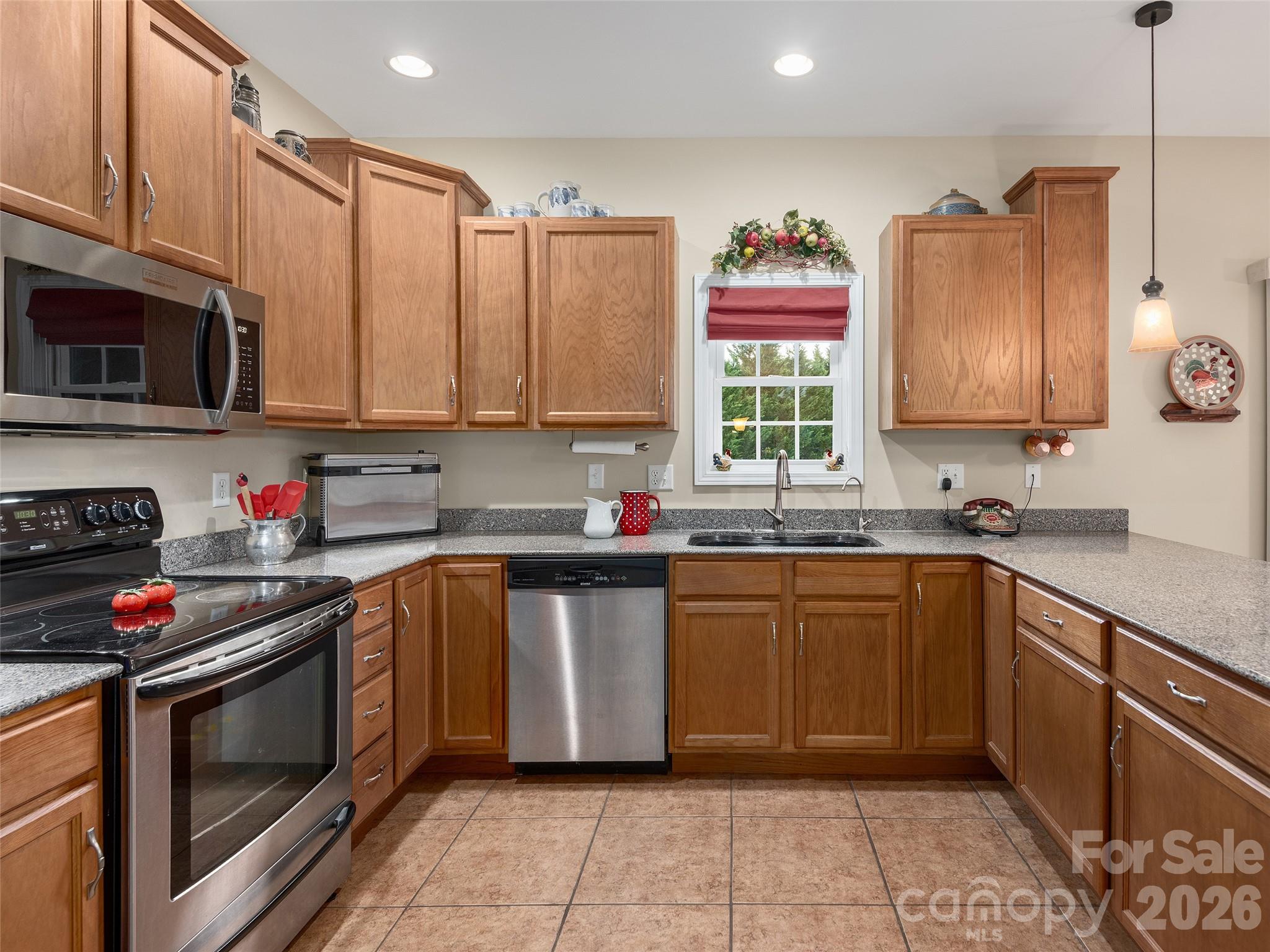 4 Lancaster Lane — Weaverville